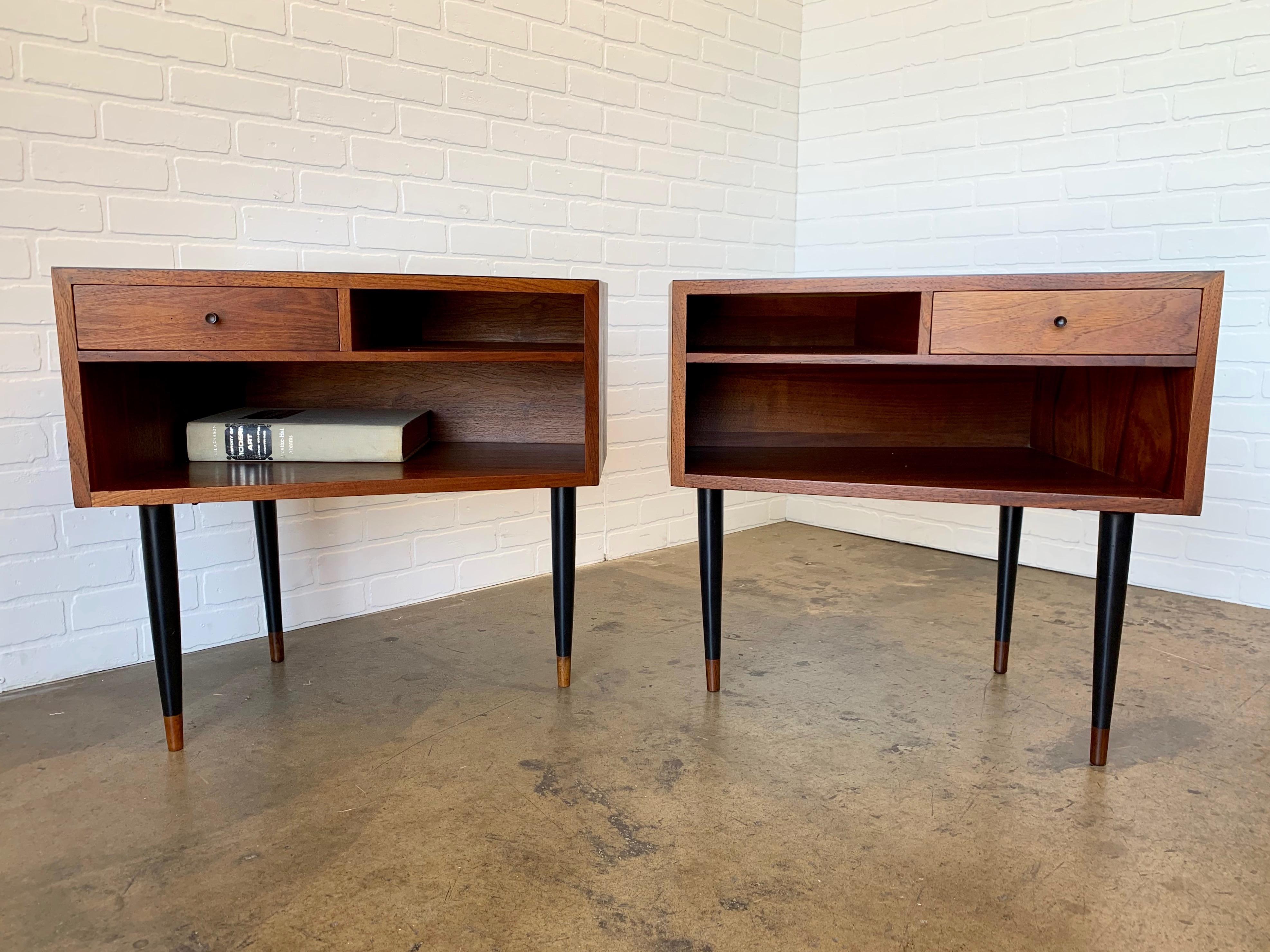 Midcentury Trapezoidal Shaped Nightstands 3