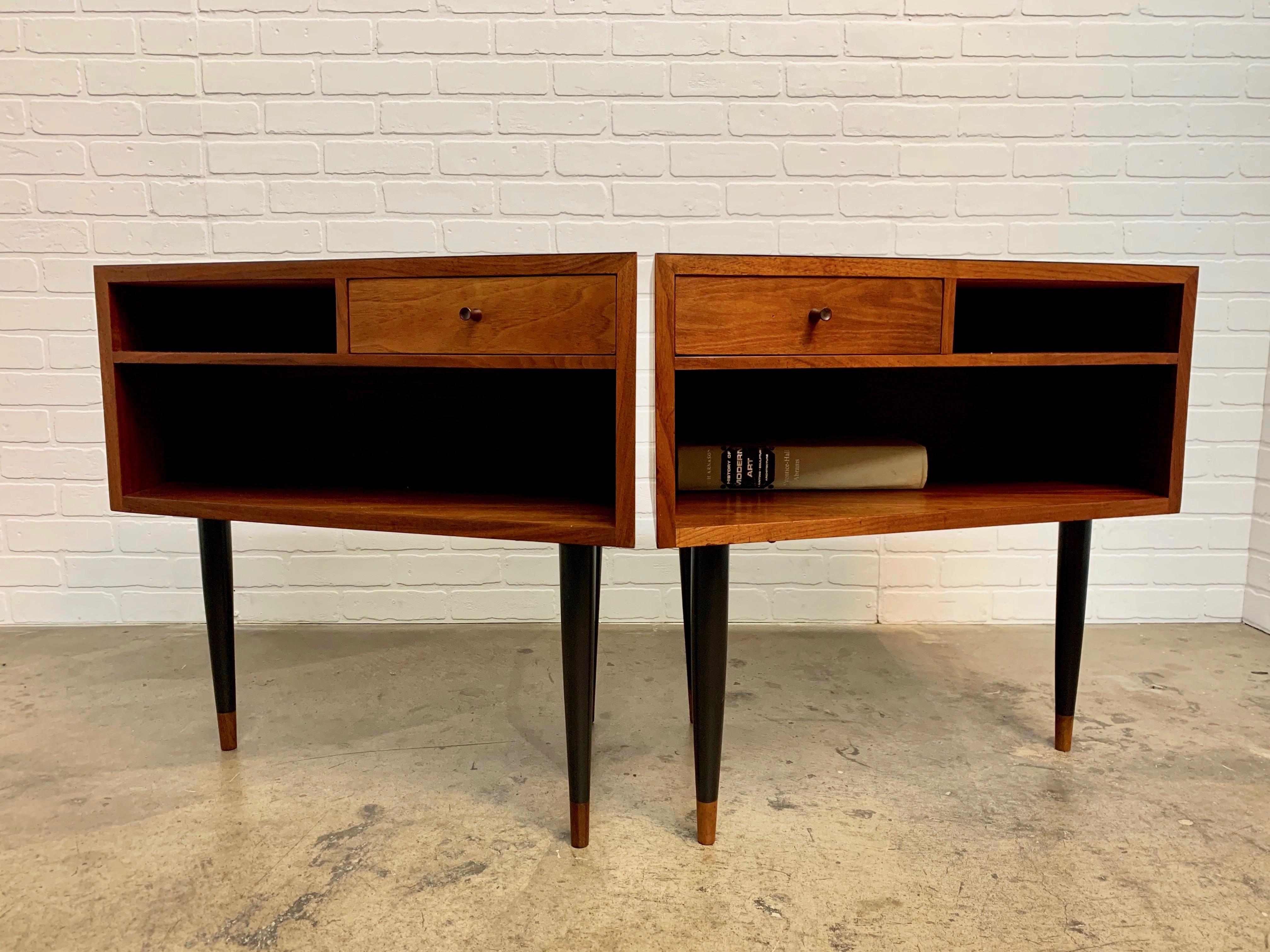 Midcentury Trapezoidal Shaped Nightstands In Good Condition In Denton, TX