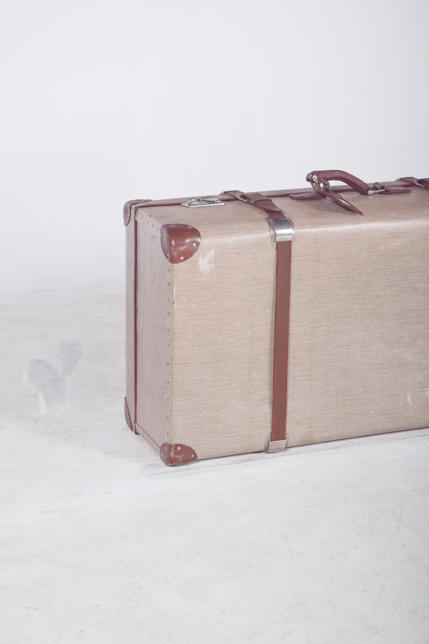 Mid-Century Modern Sac de voyage en cuir du milieu du siècle en vente
