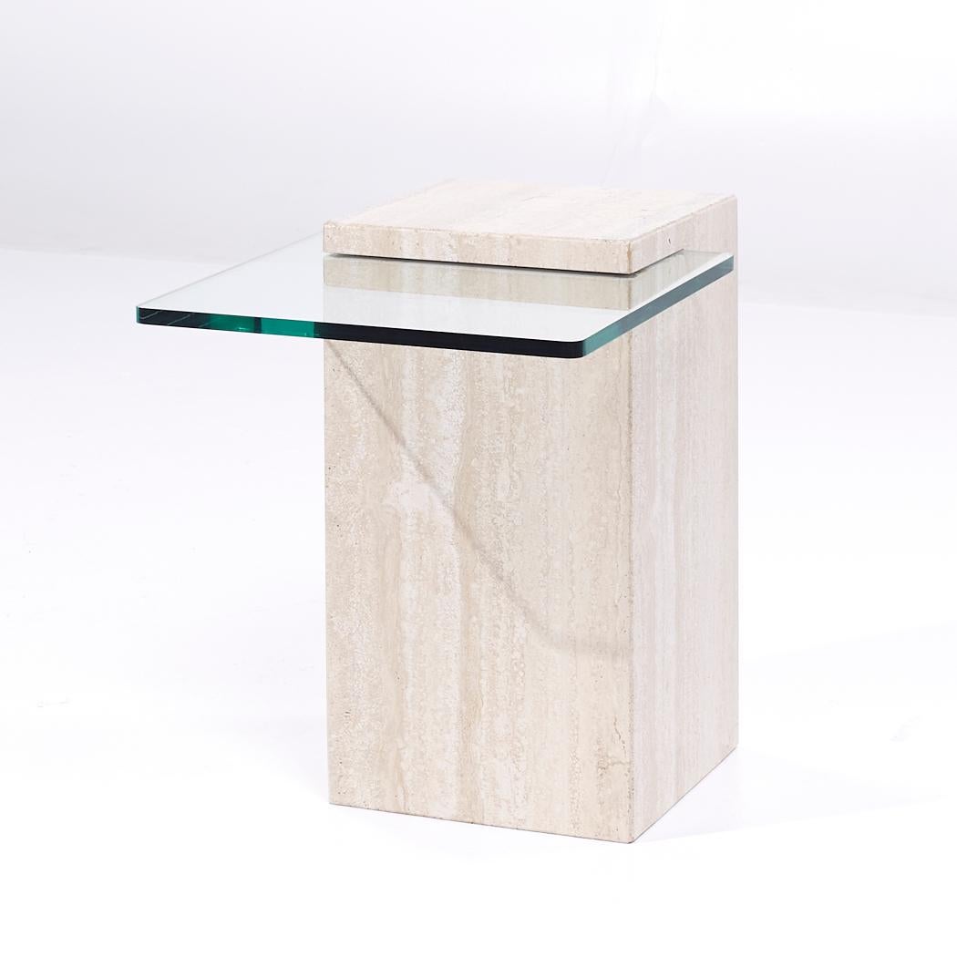 Mid Century Beistelltisch aus Travertin und Glas (Moderne der Mitte des Jahrhunderts) im Angebot