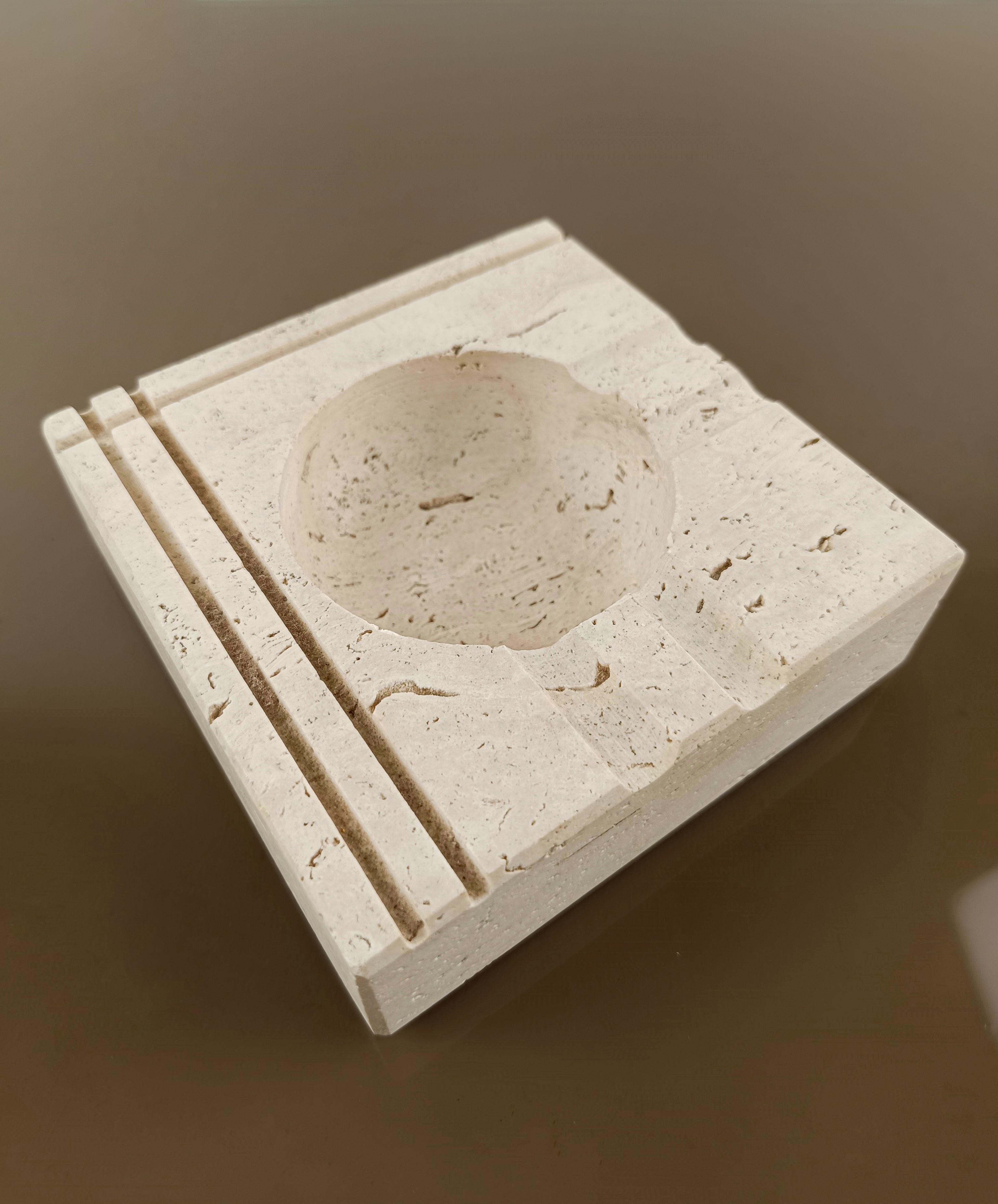Midcentury Travertine Ashtray in the Style of Fratelli Mannelli, Italy, 1970s For Sale 4