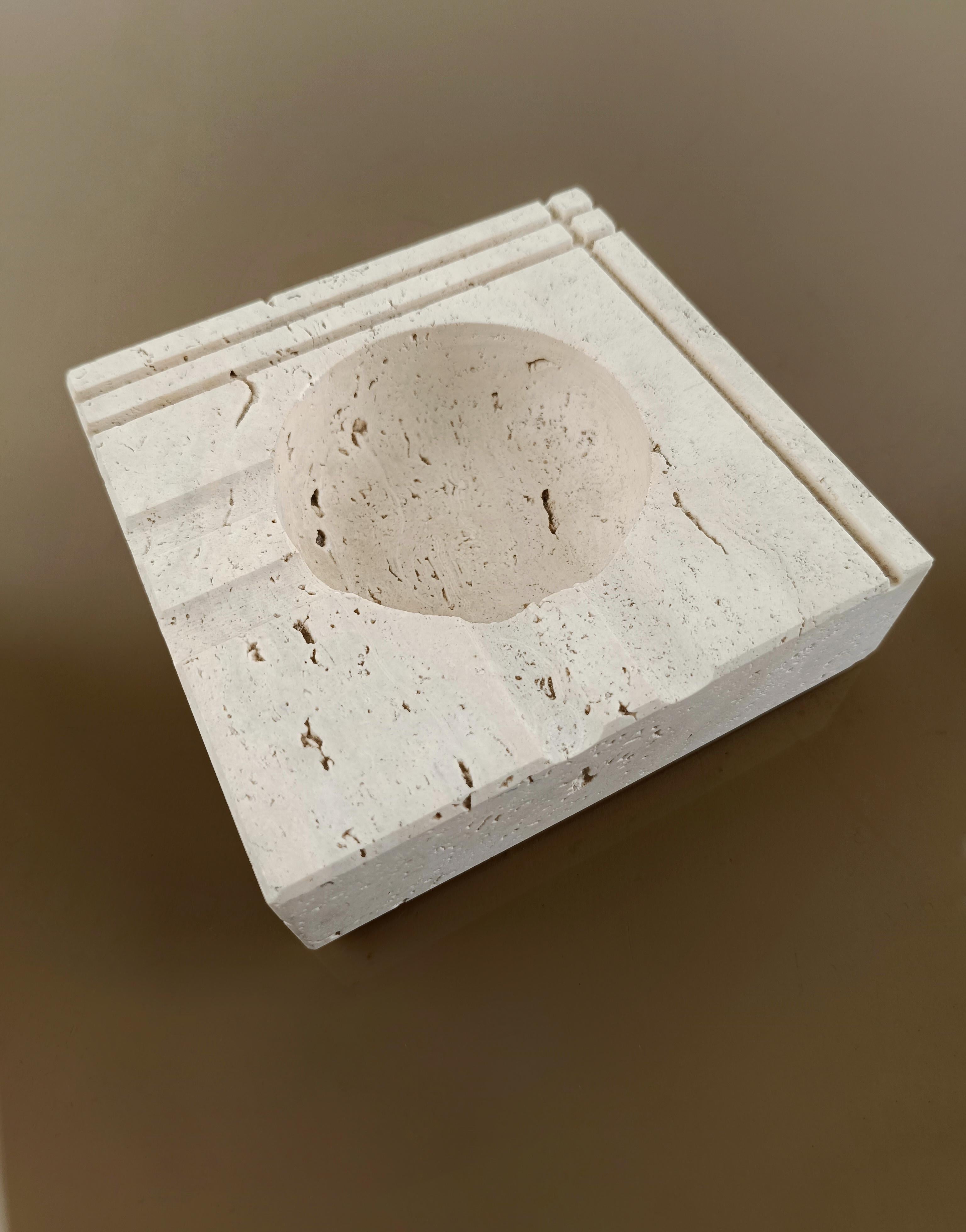 Midcentury Travertine Ashtray in the Style of Fratelli Mannelli, Italy, 1970s For Sale 2