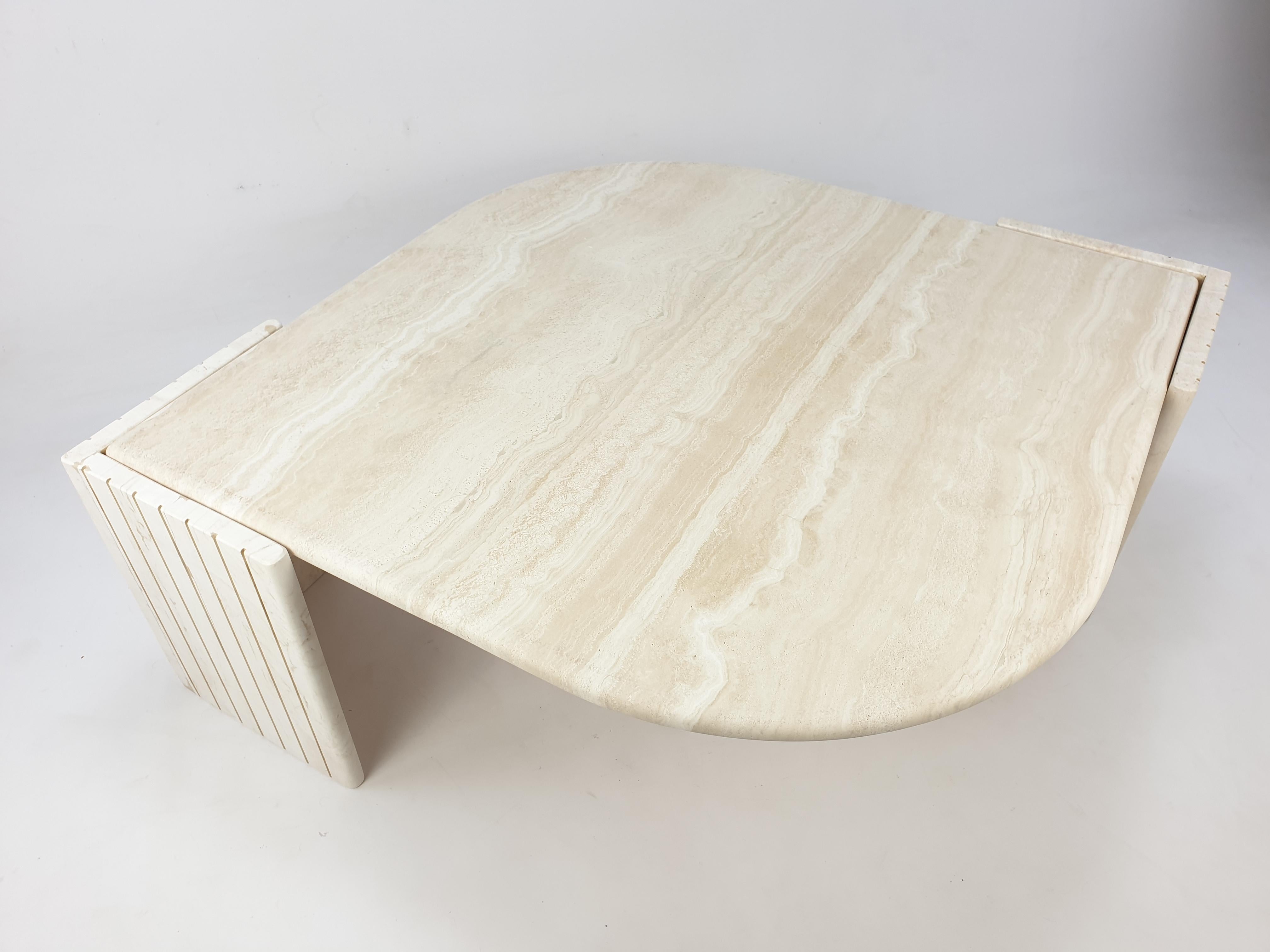Mid-Century Travertine Coffee Table by Roche Bobois, 1980s In Good Condition In Oud Beijerland, NL