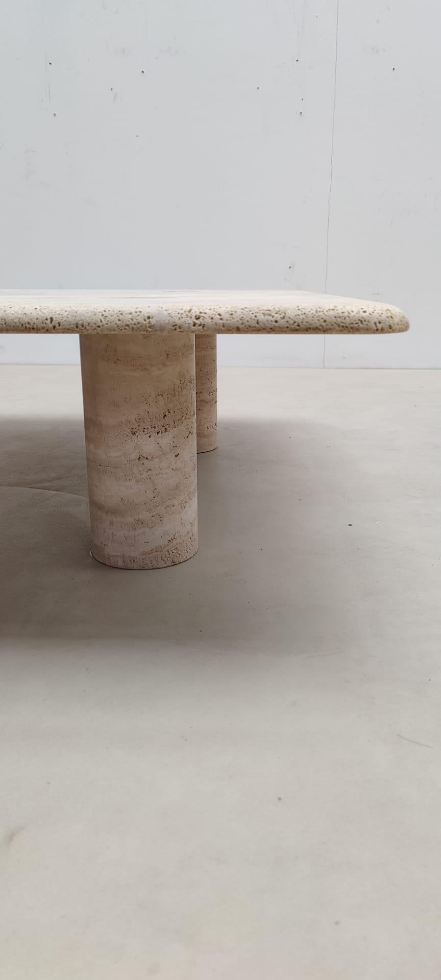 Tavolino quadrato in travertino del metà del secolo scorso di Angelo Mangiarotti, Italia, anni '70 in vendita 2