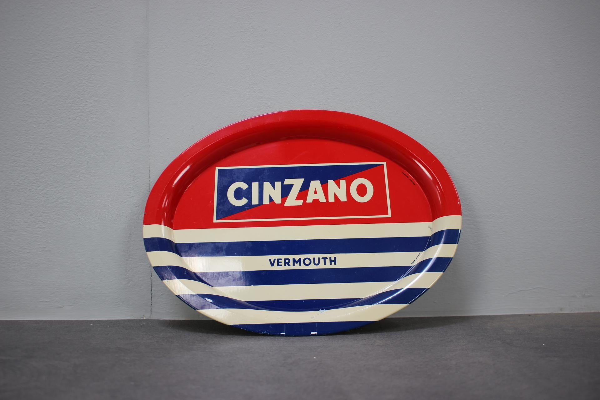 Tablett aus der Mitte des Jahrhunderts von Cinzano Vermouth, 1960er Jahre, Italien (Moderne der Mitte des Jahrhunderts) im Angebot