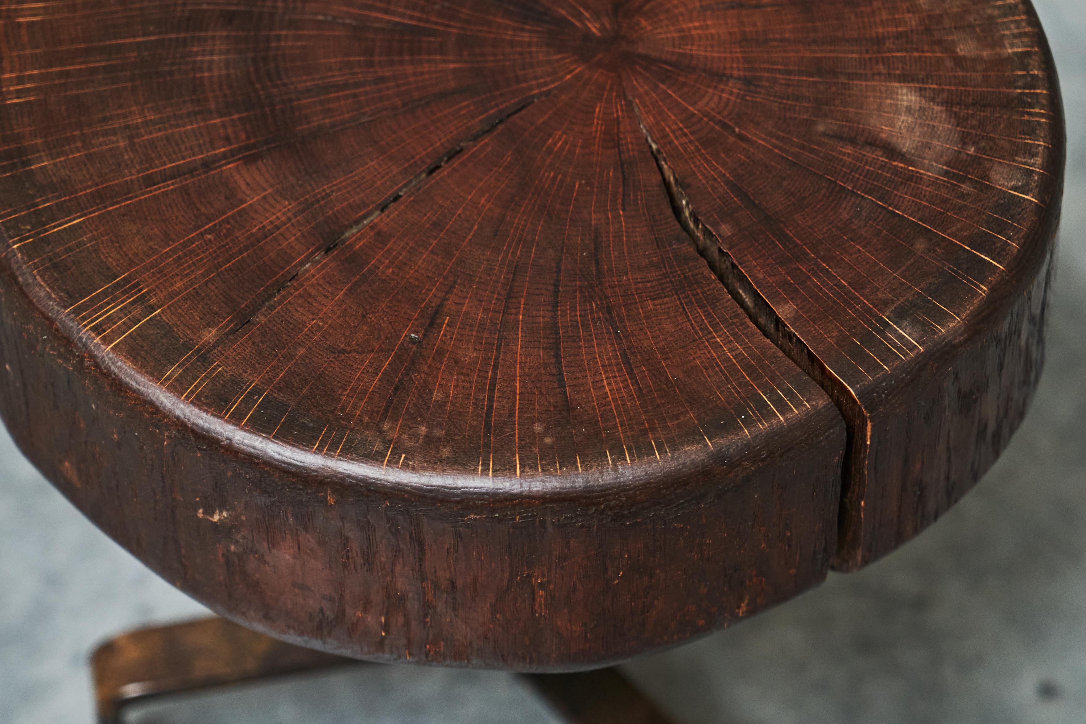 Fer forgé Tabouret ou table d'appoint en bois massif et fer forgé du milieu du siècle 1950 en vente