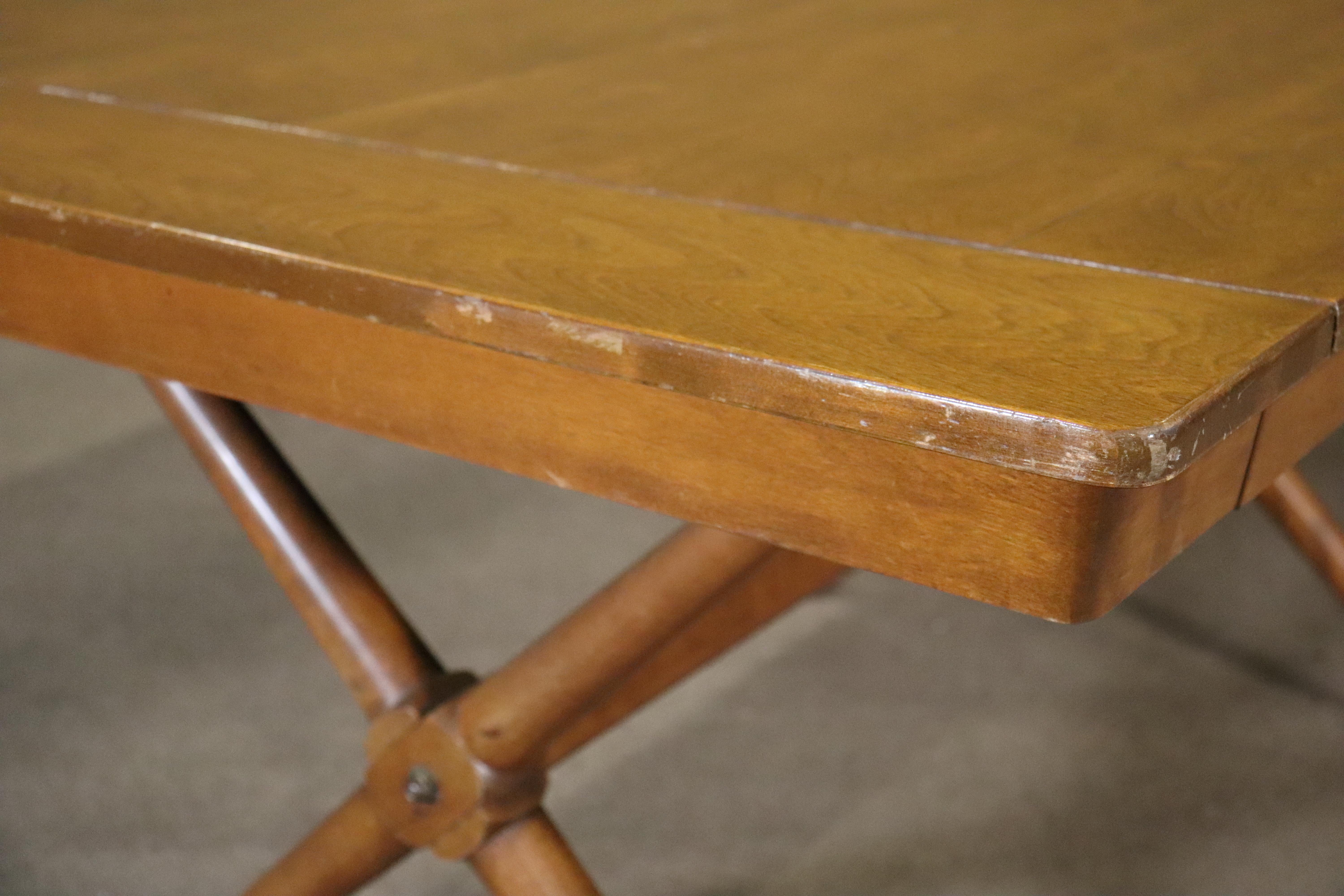 Mesa de comedor con base de caballete de mediados de siglo en venta 6