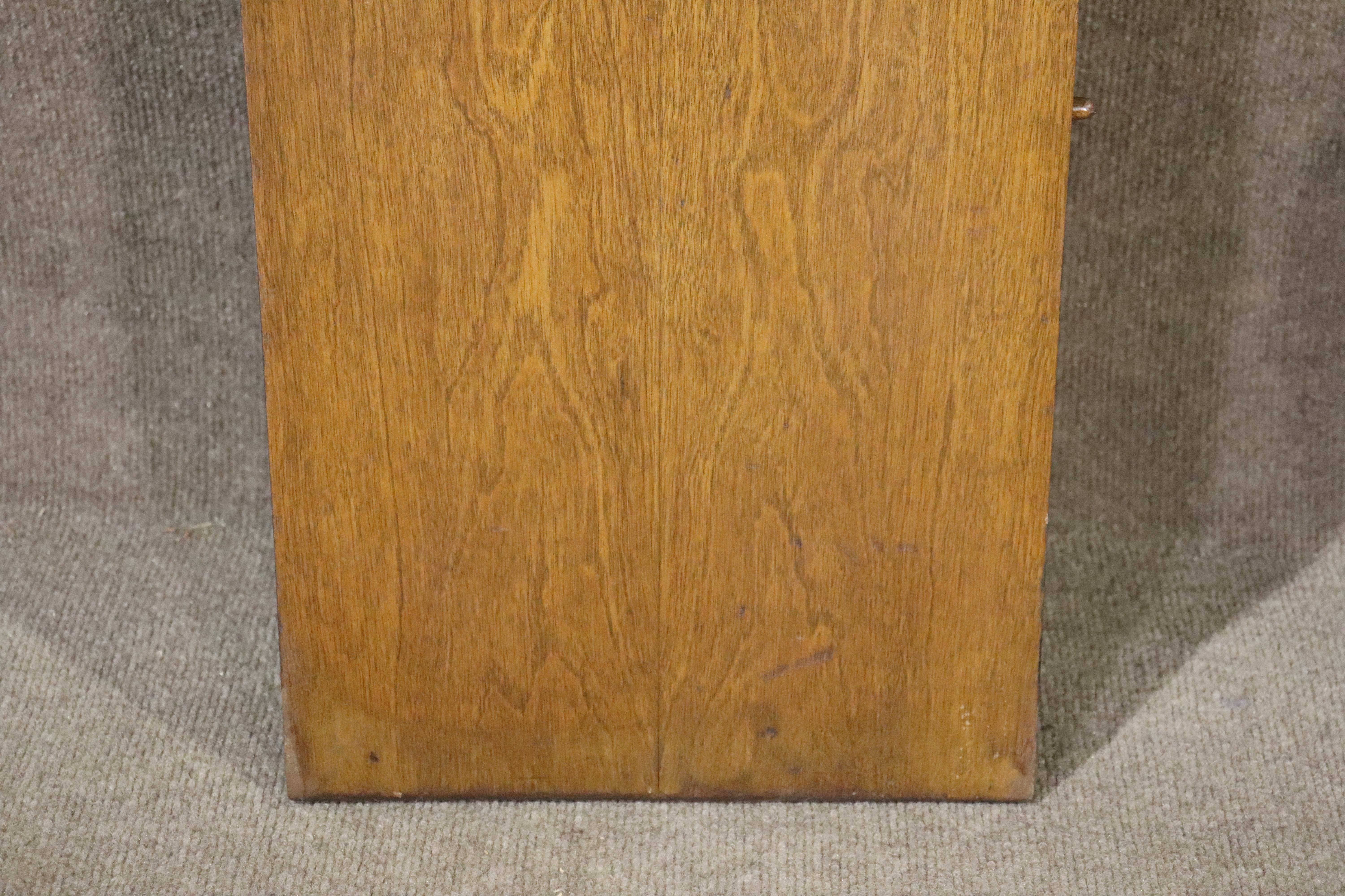 Mesa de comedor con base de caballete de mediados de siglo en venta 2