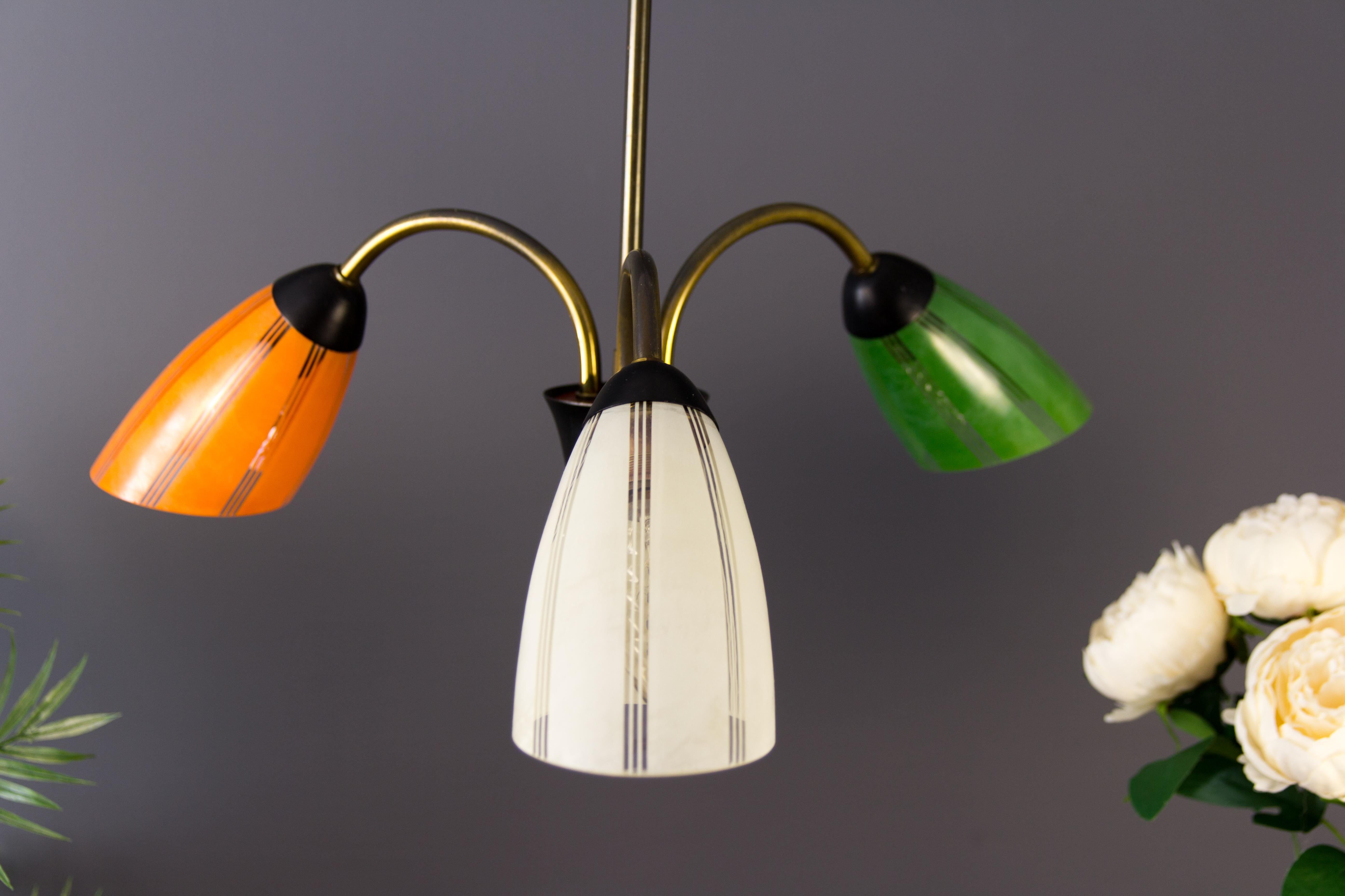 Mid-Century Modern Brass and Green, Orange and White Glass Chandelier, 1950s For Sale 10