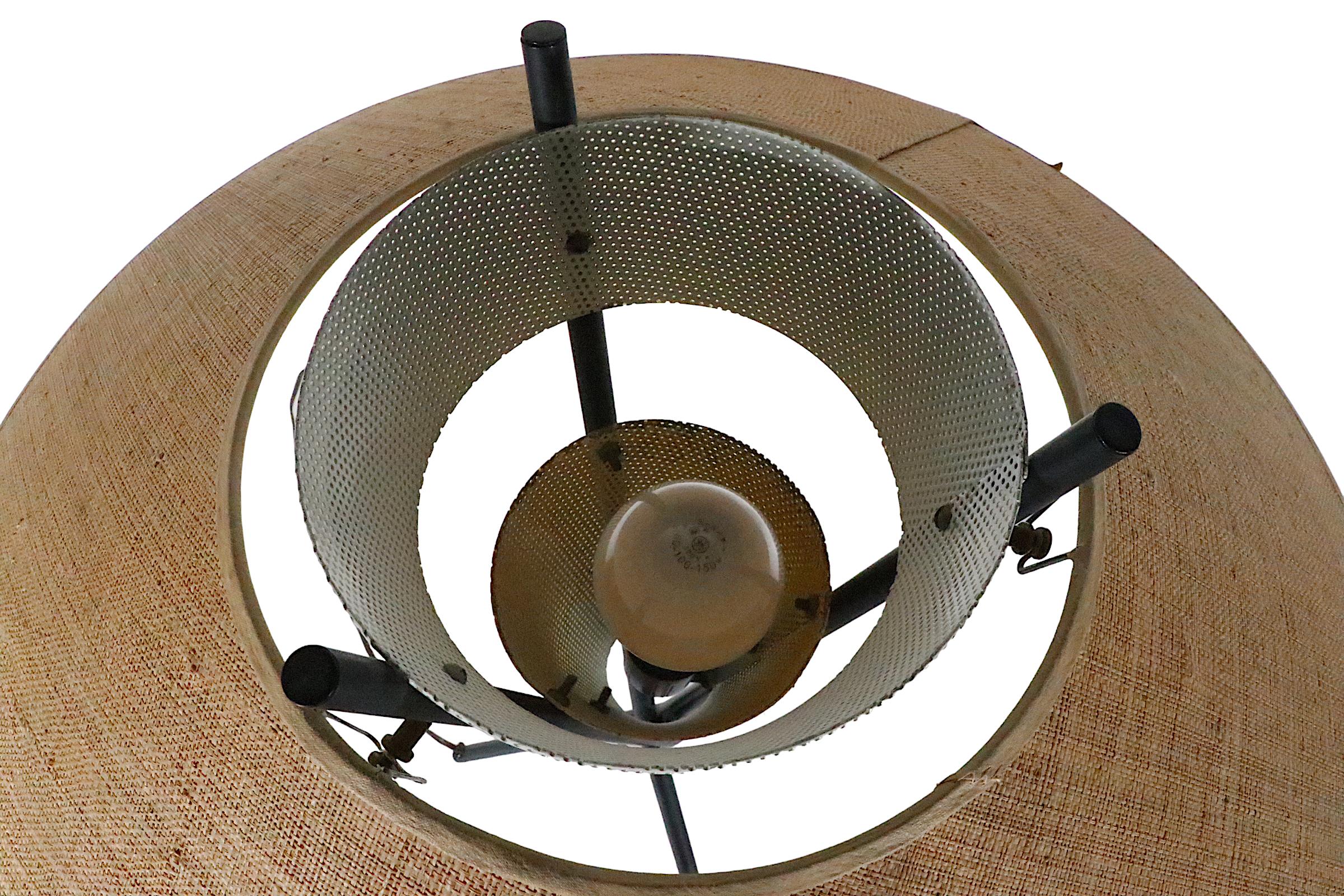 Midcentury Tri Pod Table Lamp by Gerald Thurston for Lightolier C 1950s For Sale 2