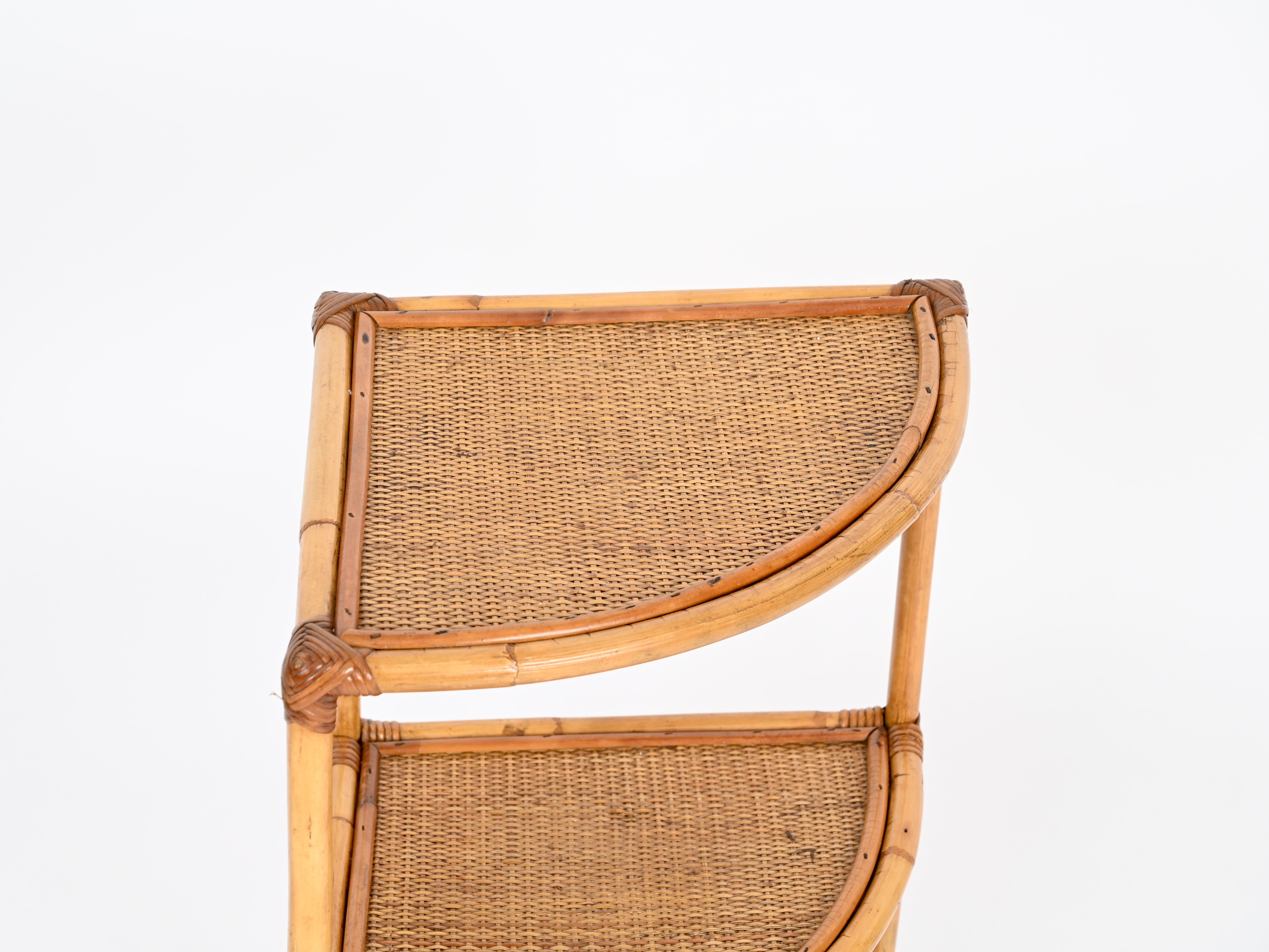 Mid-Century Triangular Bamboo and Rattan Italian Corner Bookcase Shelf, 1970s For Sale 7