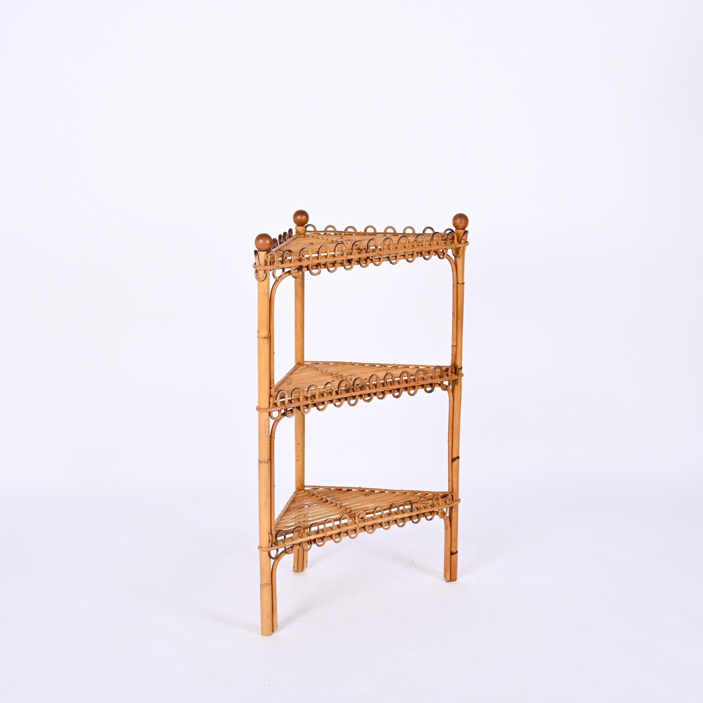 triangular shelf unit