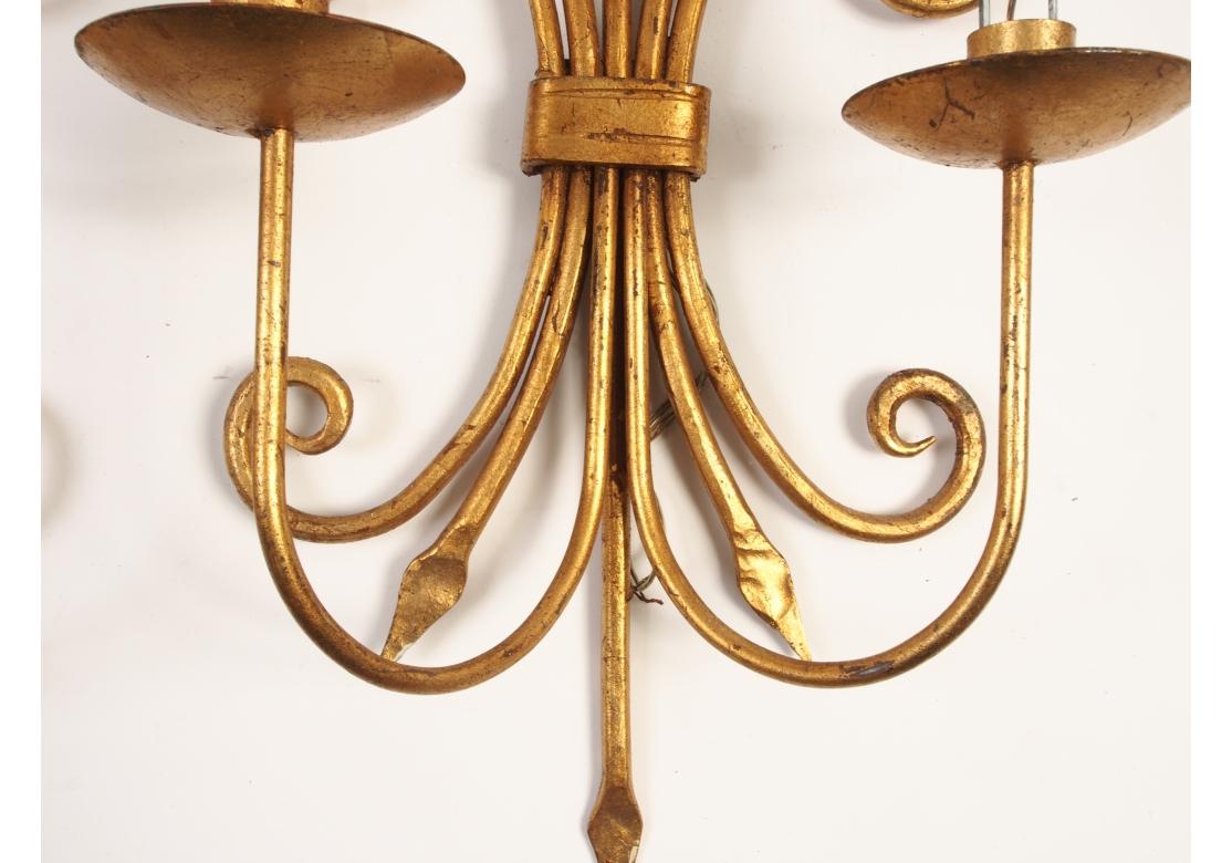 Mid Century Trident Form vergoldetes Eisen Sconces (Moderne der Mitte des Jahrhunderts) im Angebot
