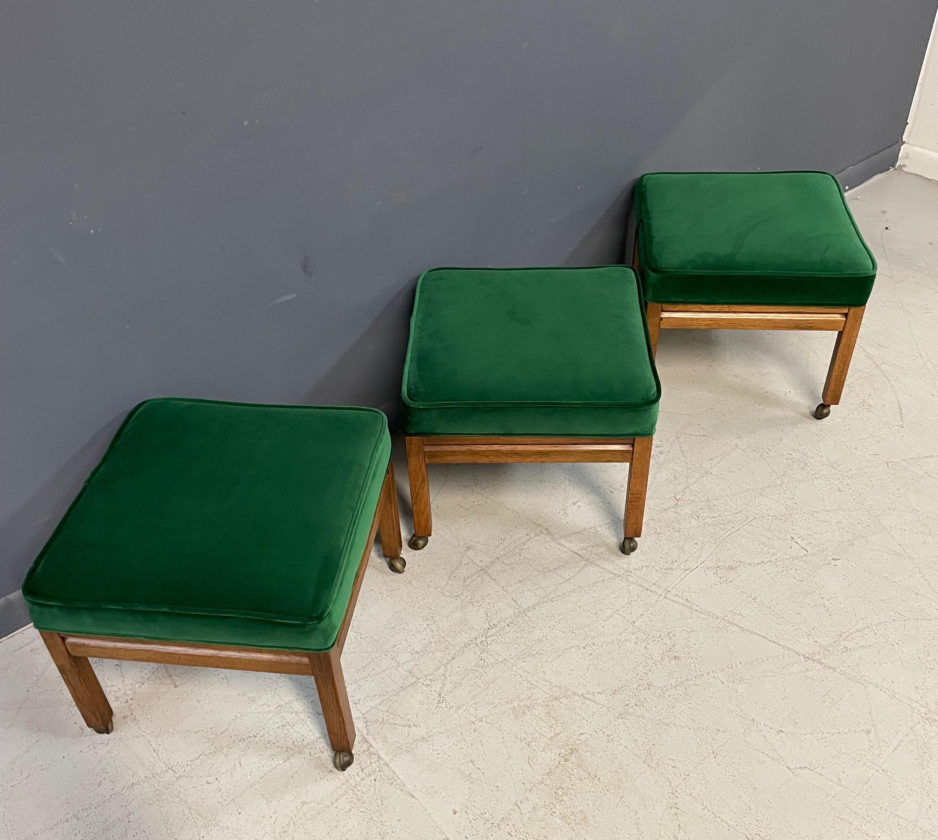 Trio of Square Upholstered Stools in Emerald Velvet and Pecan Probber Style For Sale 5