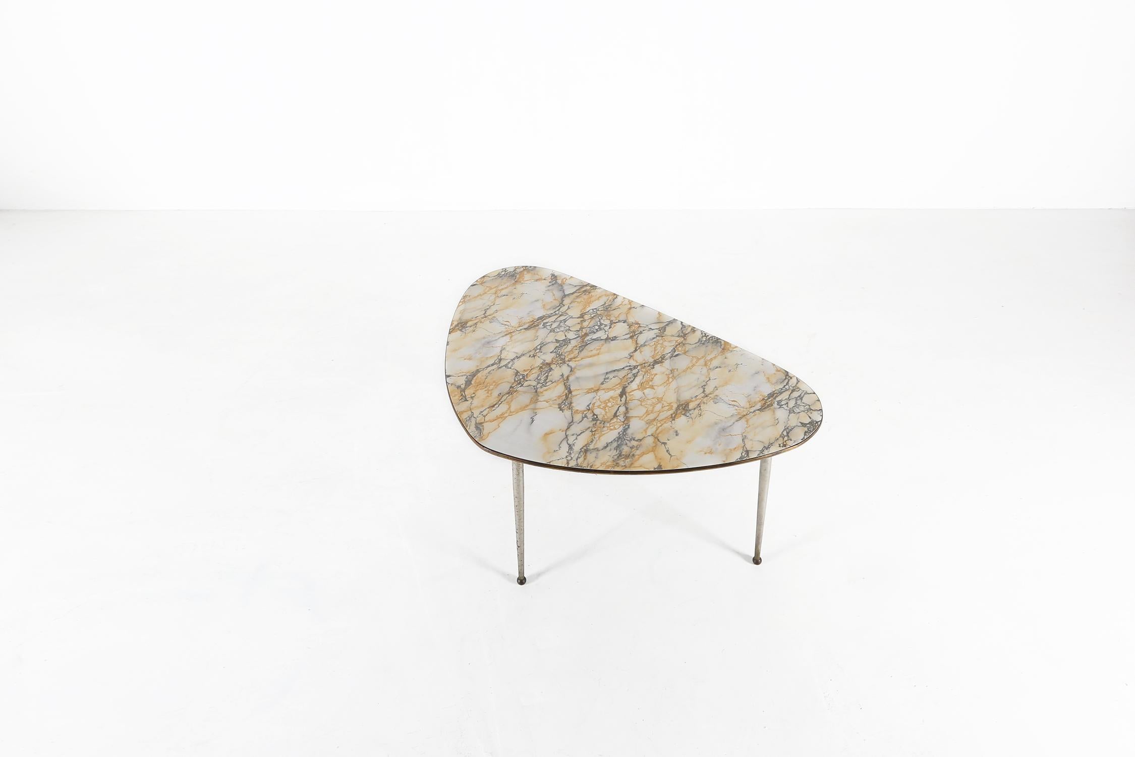 Mid-Century Modern Mid-Century tripod coffee table with marble print top, Belgium 1960s For Sale