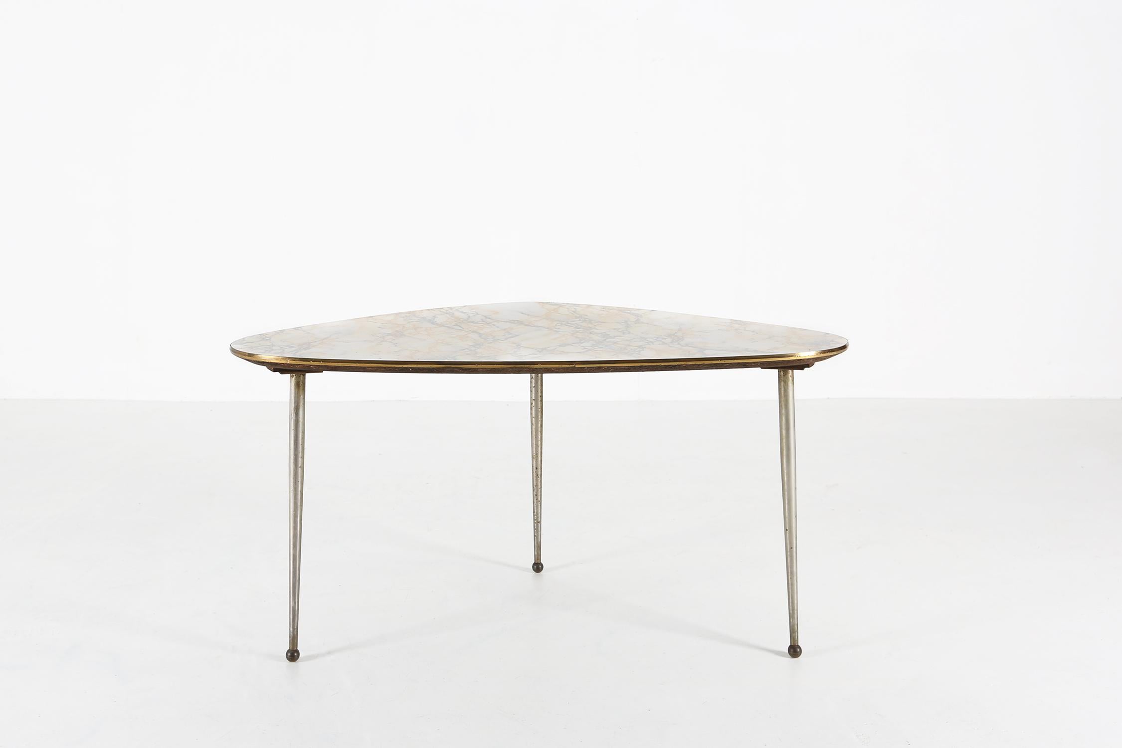 Mid-Century tripod coffee table with marble print top, Belgium 1960s For Sale 2