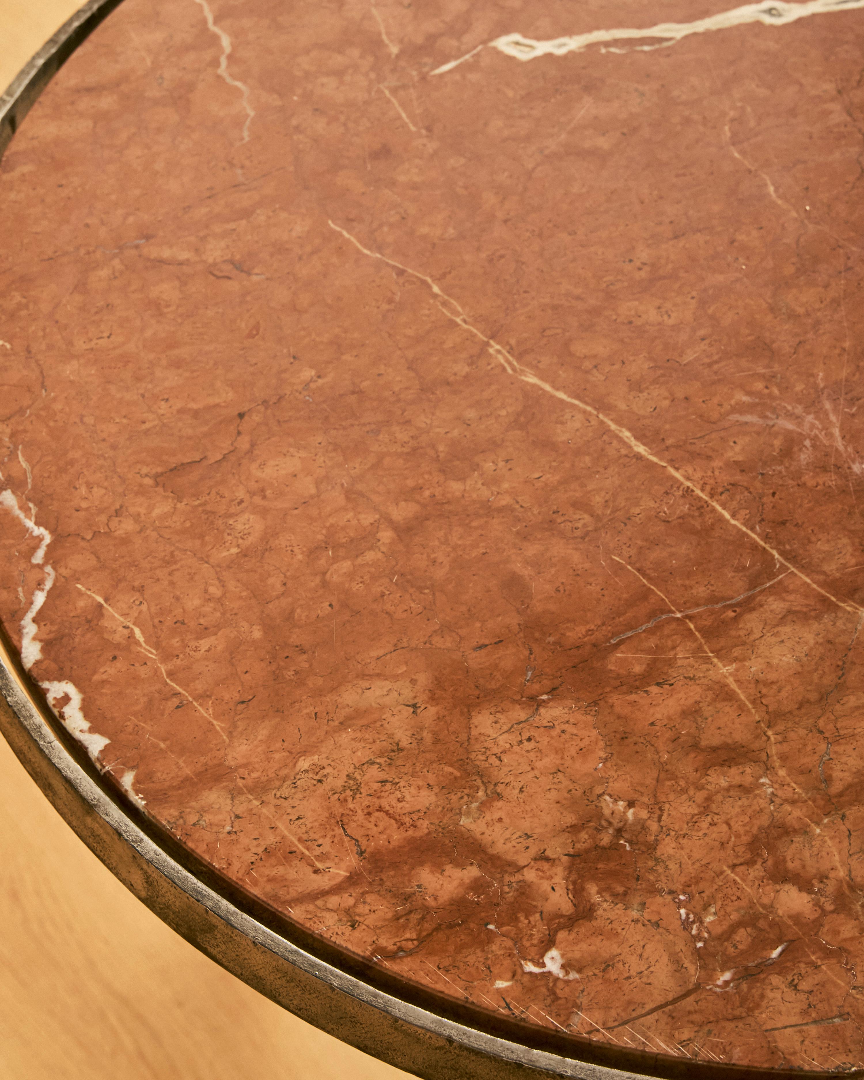 Mid Century Tripod End Table With Red Marble Inset (20. Jahrhundert) im Angebot