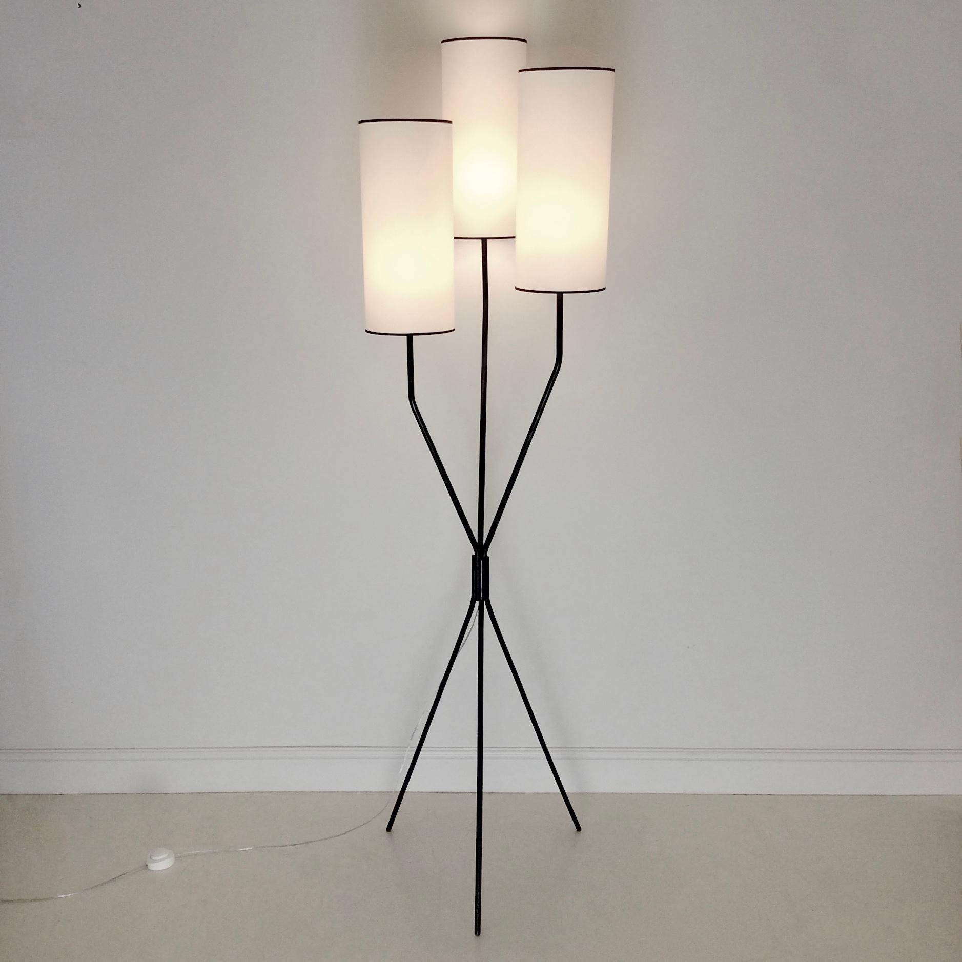 Mid-Century Tripod Floor Lamp, circa 1950, France In Good Condition In Brussels, BE