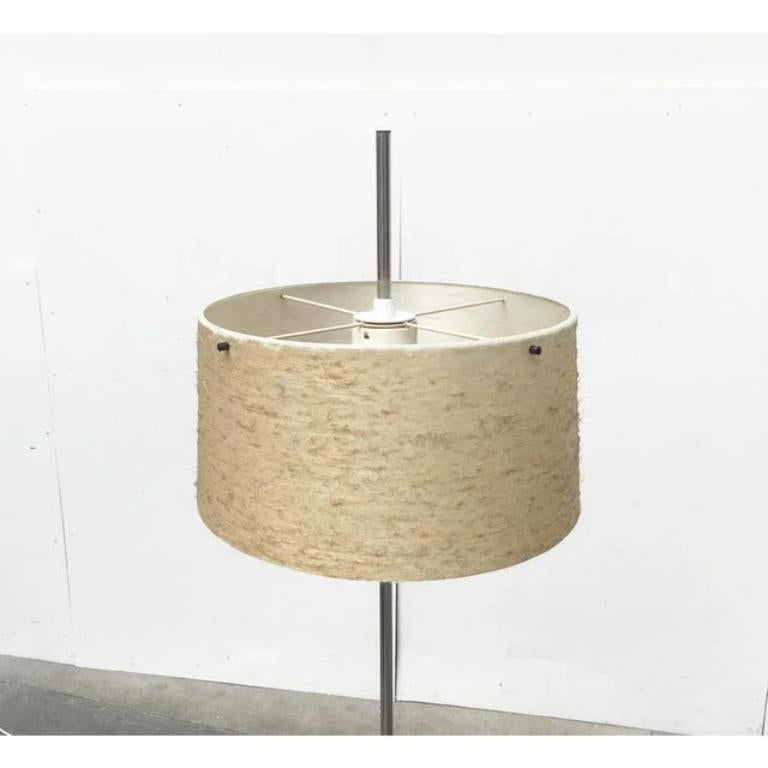 Lampada da terra a treppiede di metà secolo di Kaiser Leuchten, anni '60 in vendita 3