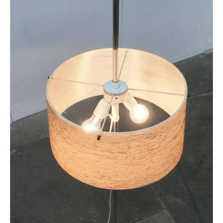 Lampada da terra a treppiede di metà secolo di Kaiser Leuchten, anni '60 in vendita 4