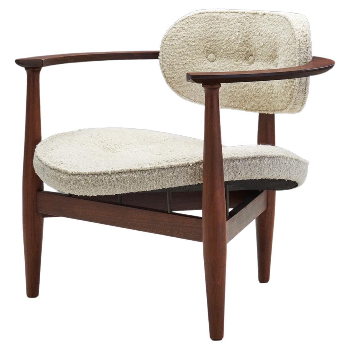 Mid-Century-Sessel mit Stativmuscheln, Europa, ca. 1960er Jahre