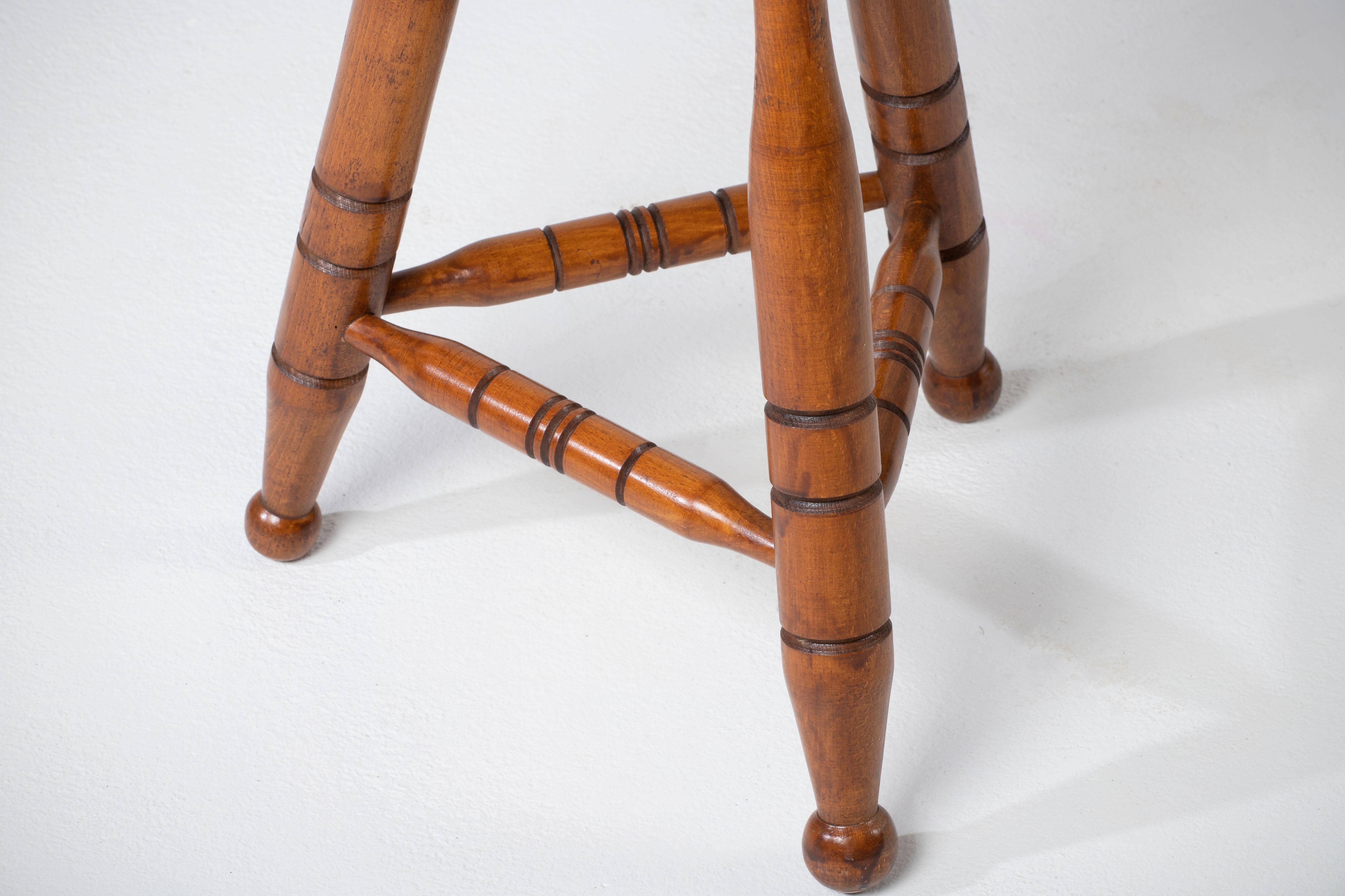 Mid-Century Tripod Stool, France In Good Condition For Sale In Wiesbaden, DE