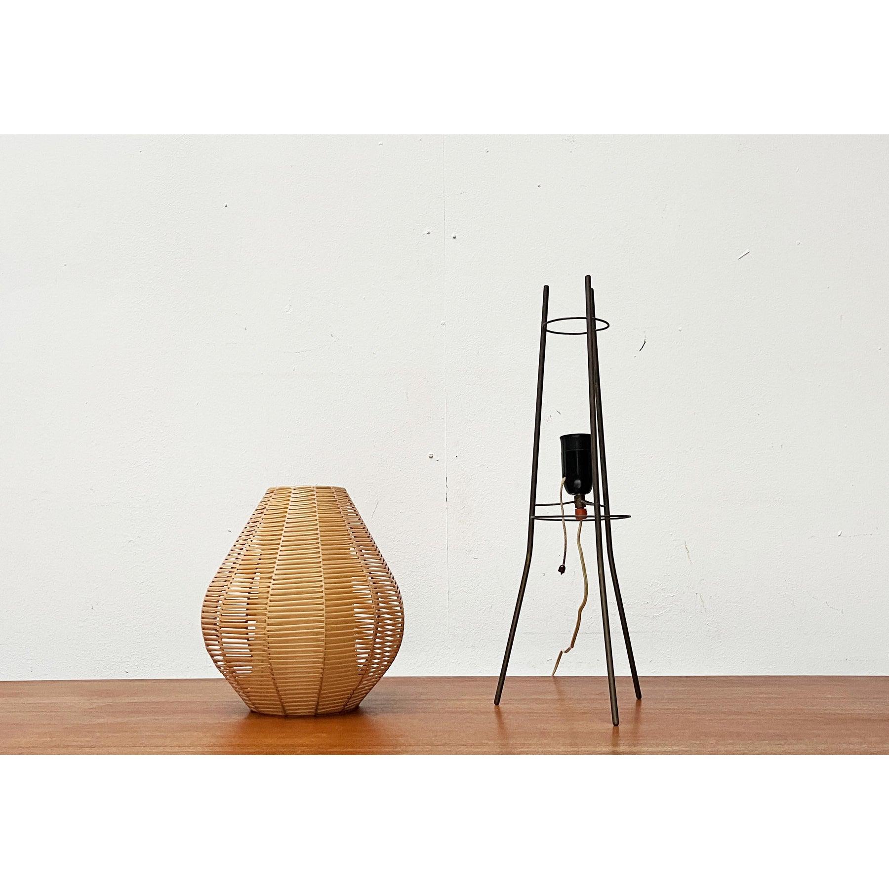 Stativ-Tischlampe, 1960er Jahre im Angebot 3
