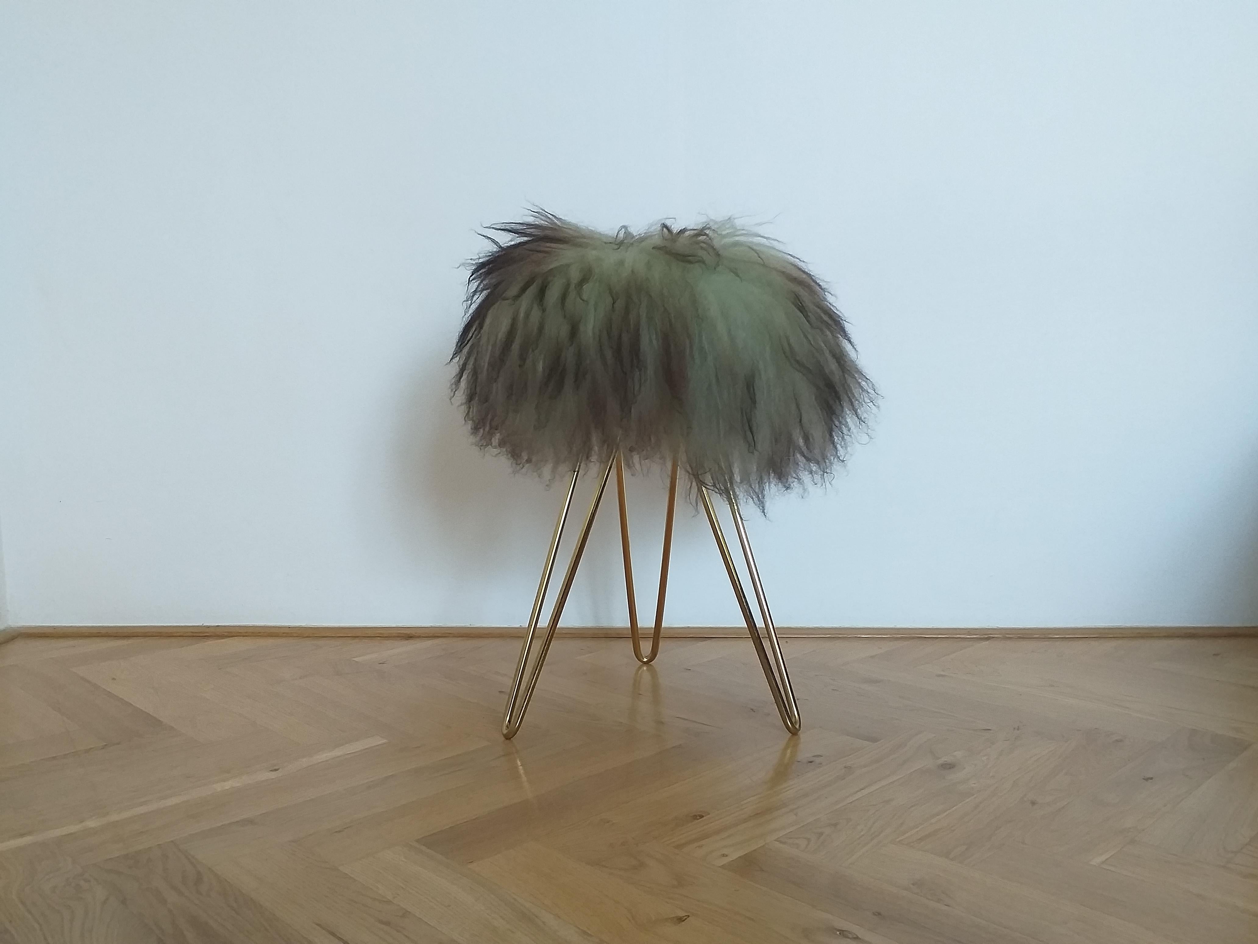 Mid-Century Modern Midcentury Tripod Tabouret or Stool Hair, France, 1970s For Sale