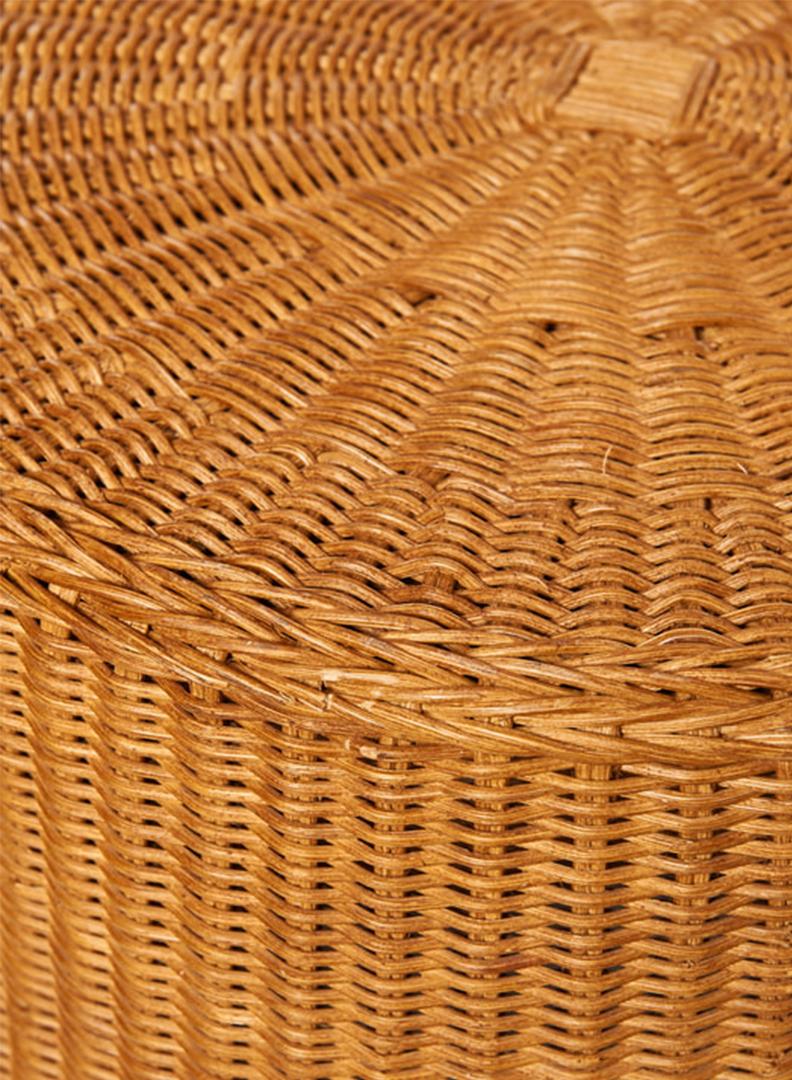 Tavolo artigianale americano in vimini intrecciato in stile midcentury, 1969.