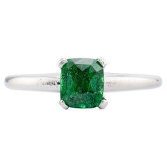 Bague solitaire du milieu du siècle en platine avec grenat tsavorite de 1,65 carat