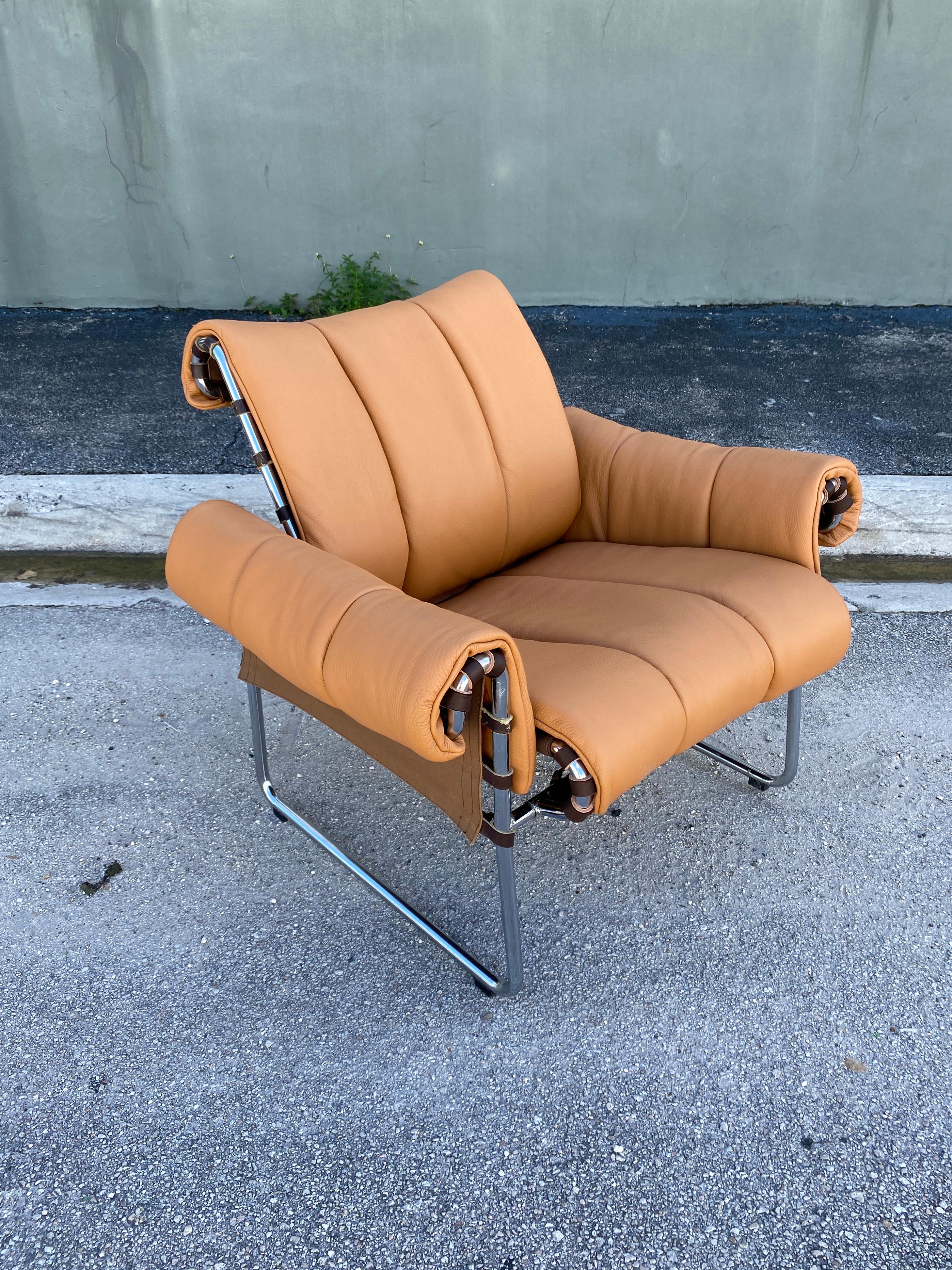 Mid Century Tubular Chrome and Leather Lounge Chair 2