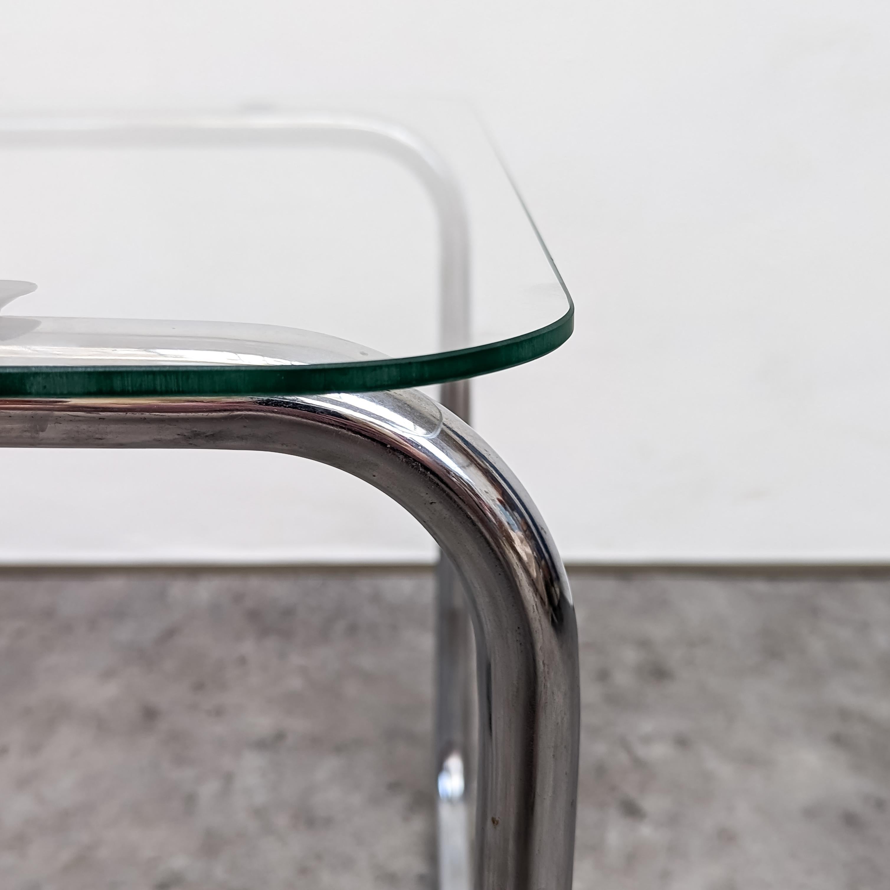 Table basse en acier tubulaire du milieu du siècle Slezák en vente 3