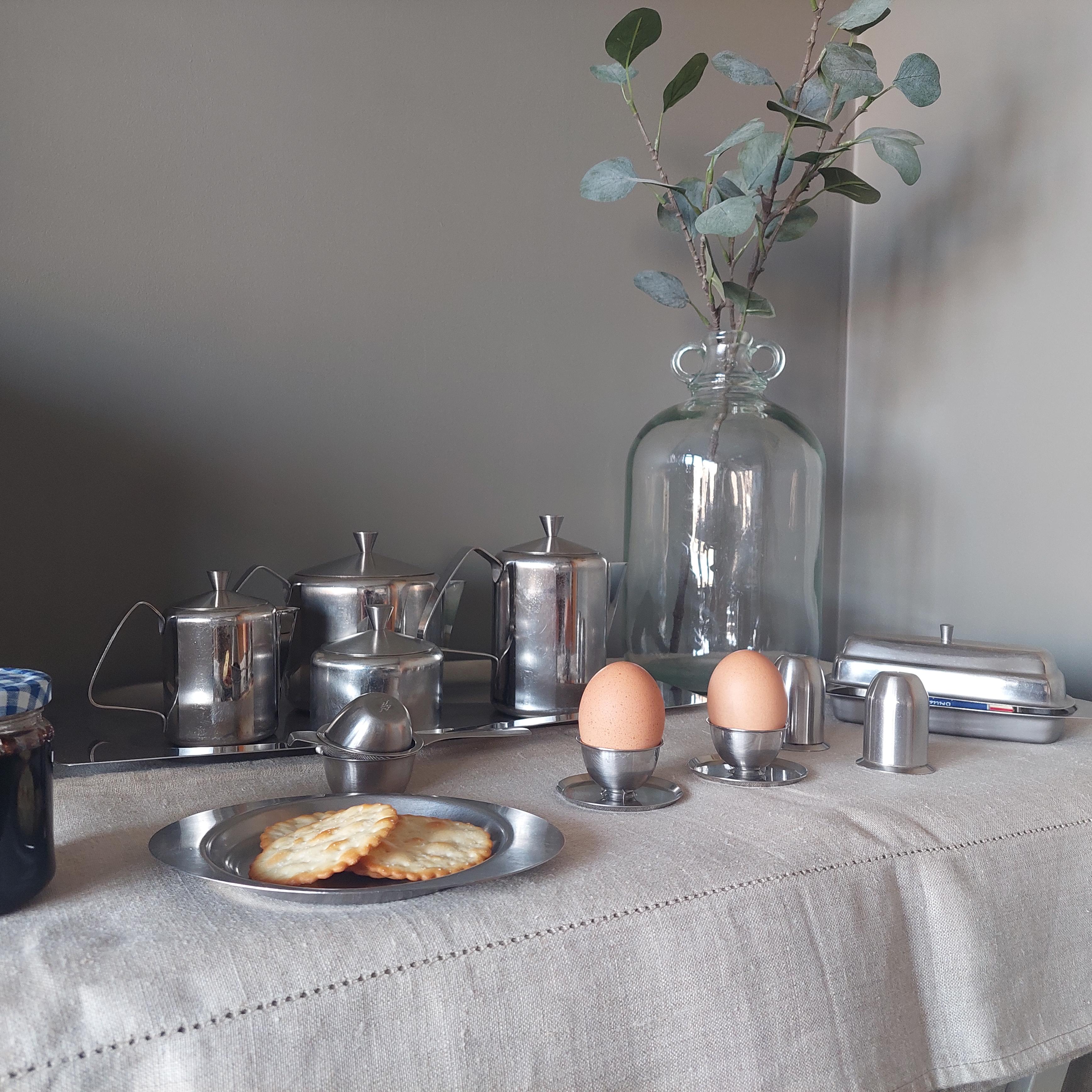 Mid-Century Modern Mid-Century Tudor Knight Stainless Steel Breakfast Tea Coffee Set Service, 60s For Sale