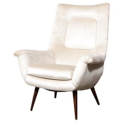 Silla de salón con respaldo acolchado de mediados de siglo en terciopelo platino by Lawrence Peabody