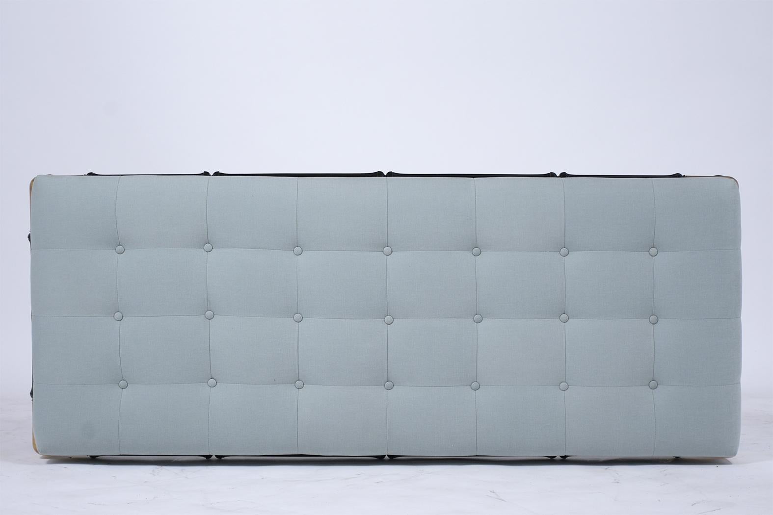 Mid-Century Tufted Bench In Good Condition In Los Angeles, CA