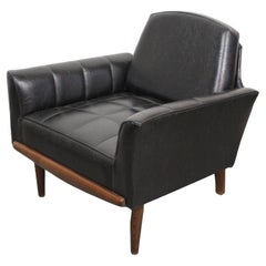 Mid-Century Tufted Lounge Chair