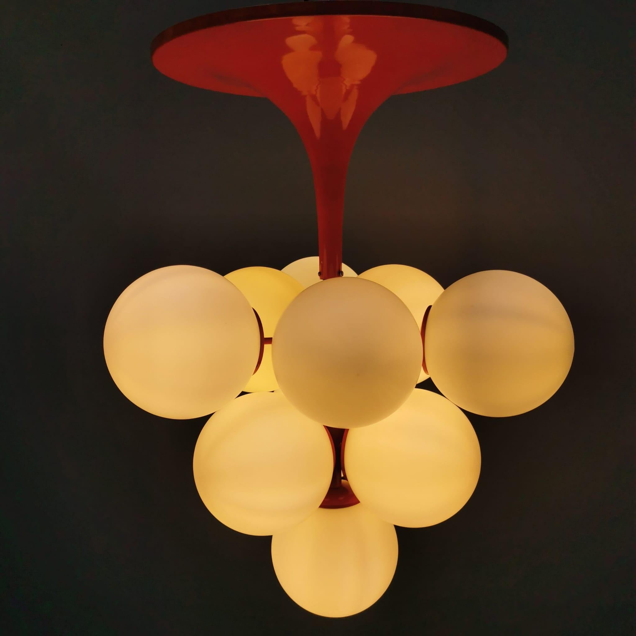 Mid-Century Tulip Chandelier in Glass and Red Metal, by Nele for Temde In Good Condition In Milano, Lombardia