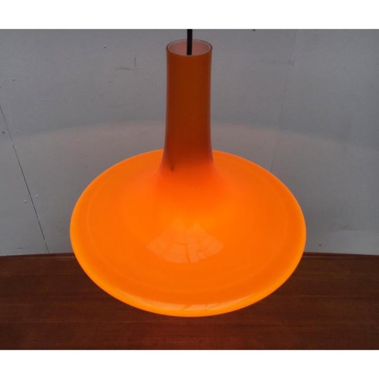 Tedesco Lampada a sospensione a tulipano in vetro di Peill & Putzler, 1960 in vendita