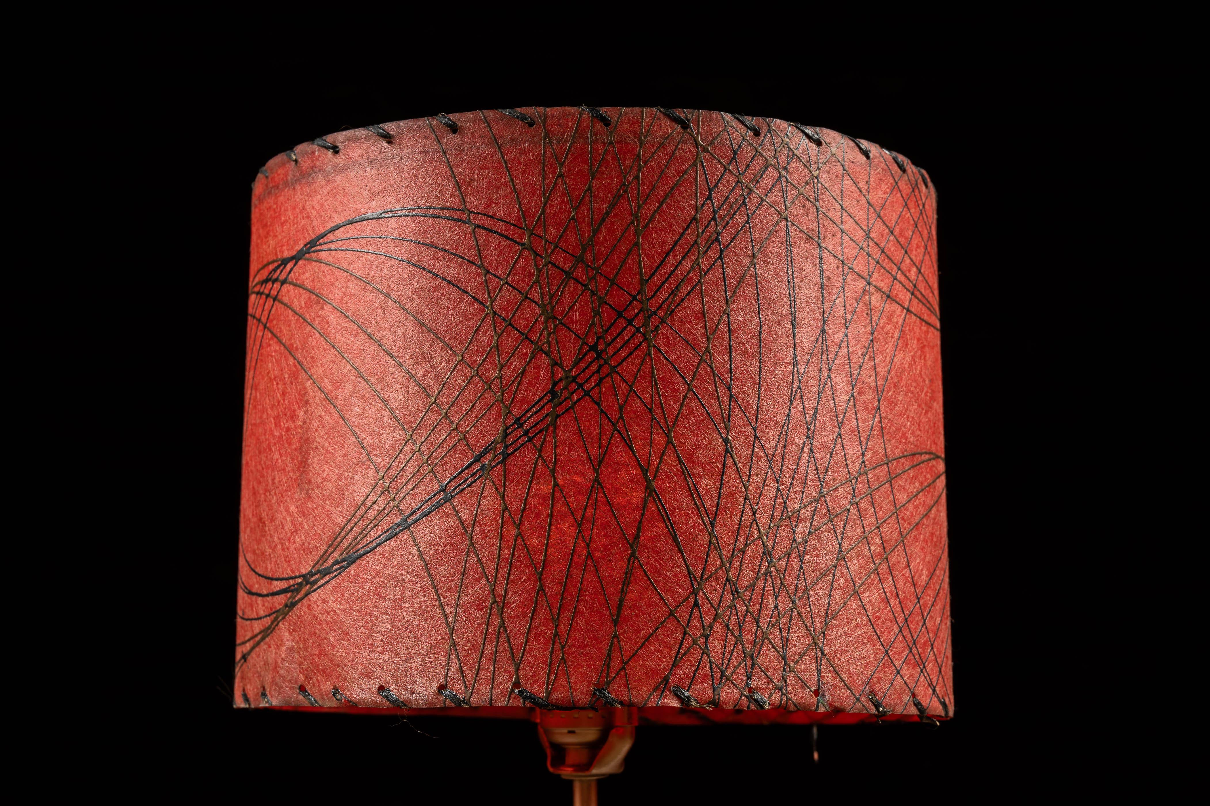 Mid-Century Modern Lampe tulipe du milieu du siècle avec abat-jour rouge en vente