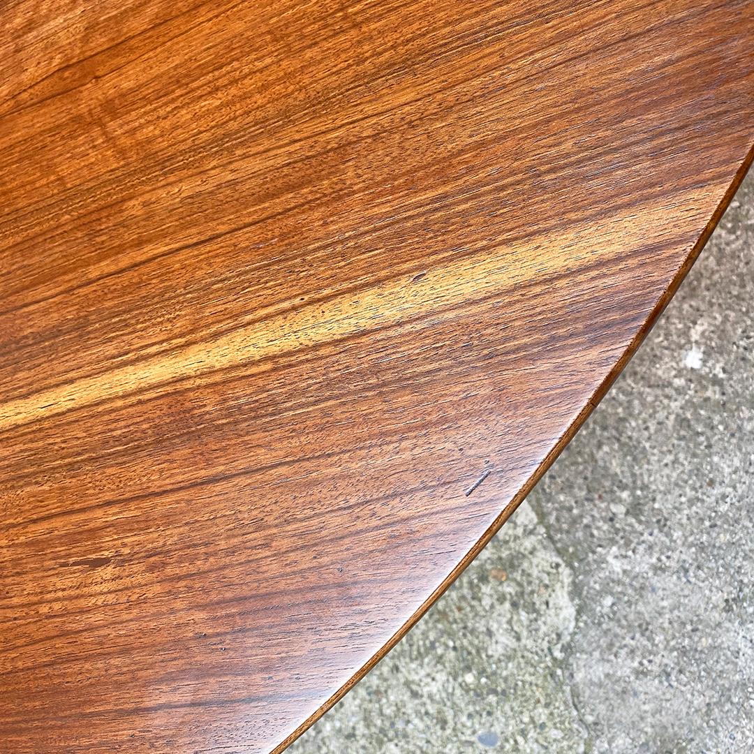 Table ronde modèle Tulipe du milieu du siècle Dessin d'Eero Saarinen pour Knoll:: 1956 1
