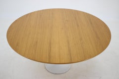 Midcentury Tulip Table in Style of Eero Saarinen