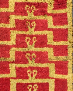 Mid-Century Tulu Vintage-Teppich mit Stammesmuster in Rot und Grüngold