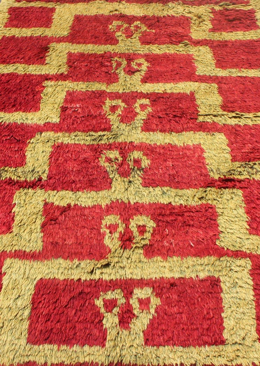 20th Century Mid-Century Tulu Vintage Carpet with Tribal Pattern in Red and Green Gold For Sale