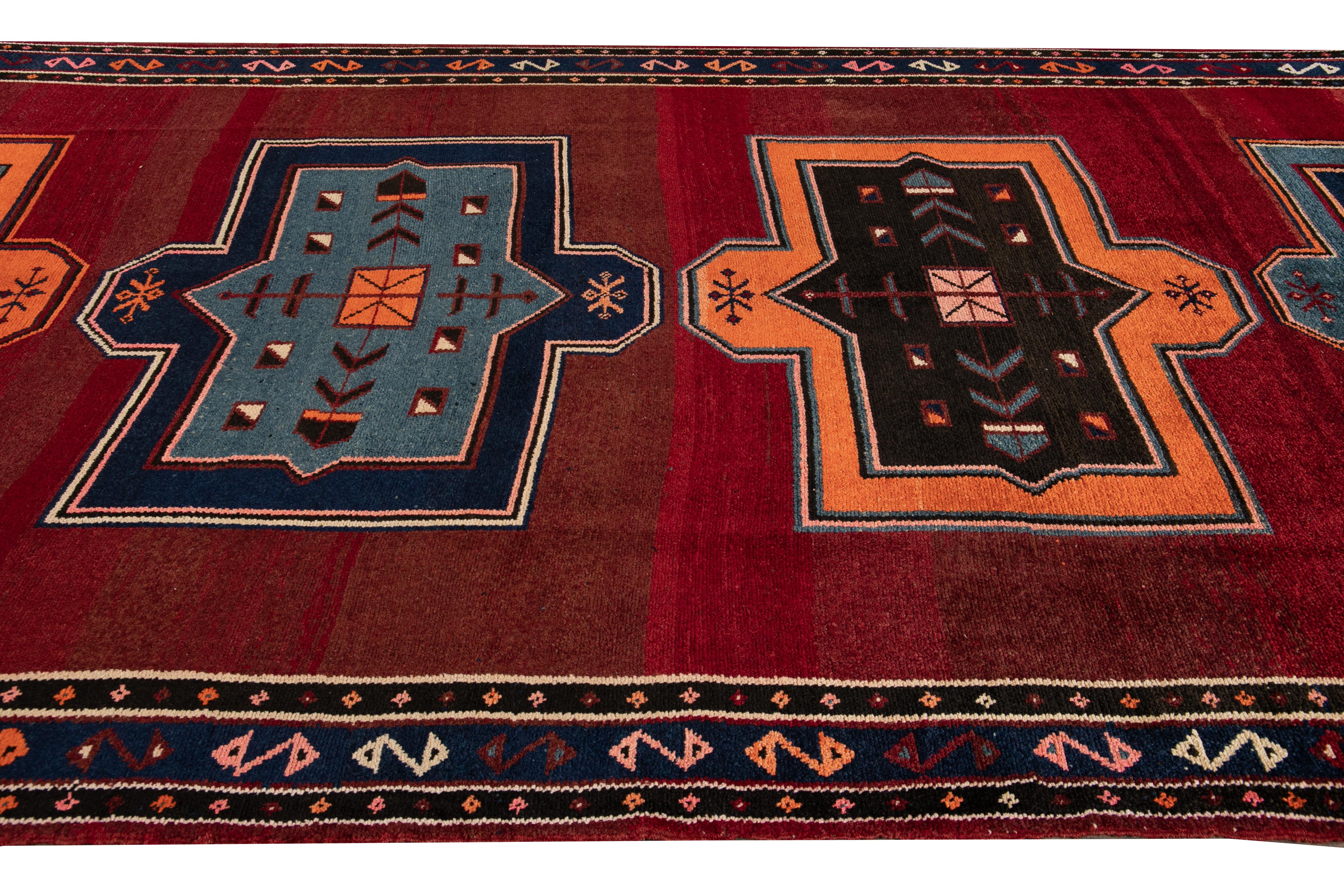 XX secolo Vintage Turkish Handmade Red Tribal Wool Runner in vendita