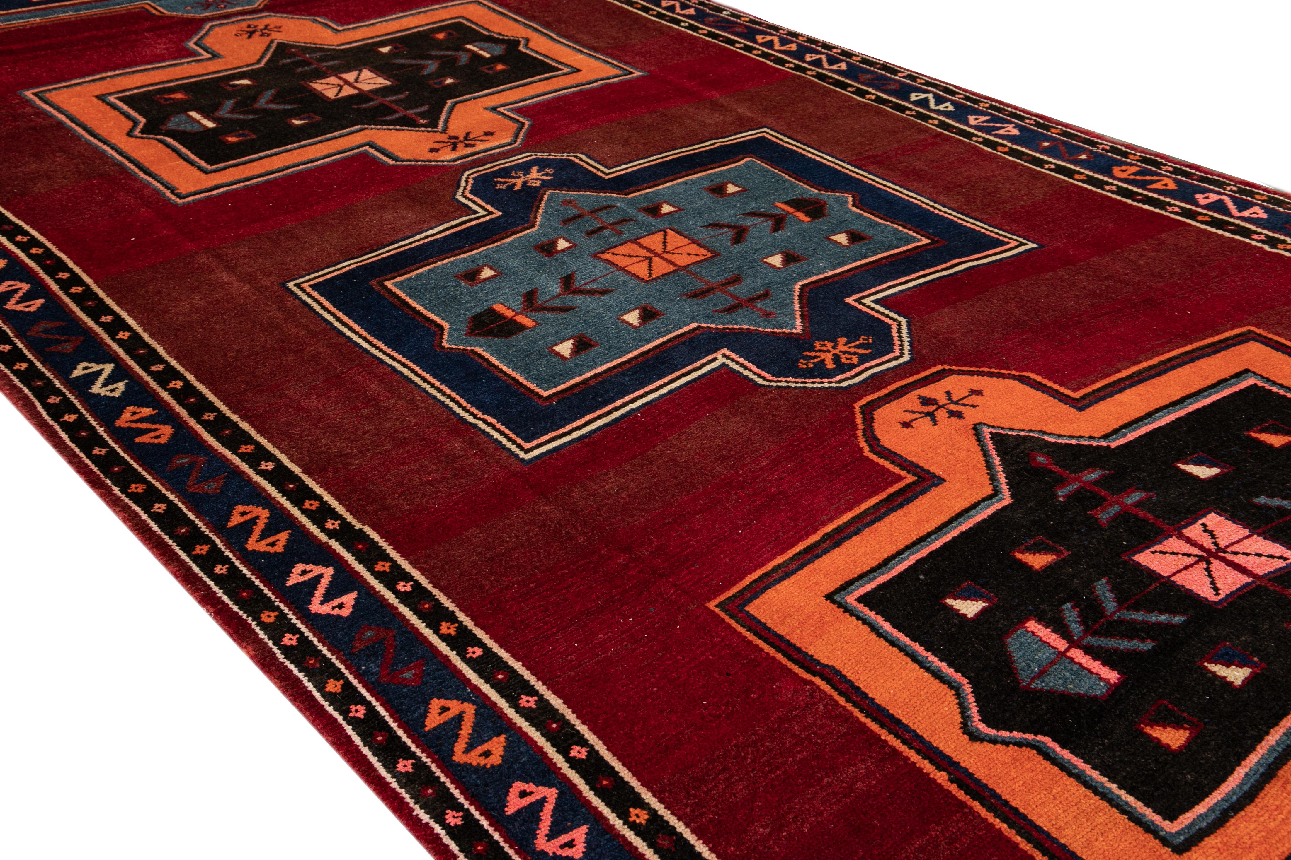 Vintage Turkish Handmade Red Tribal Wool Runner in vendita 1