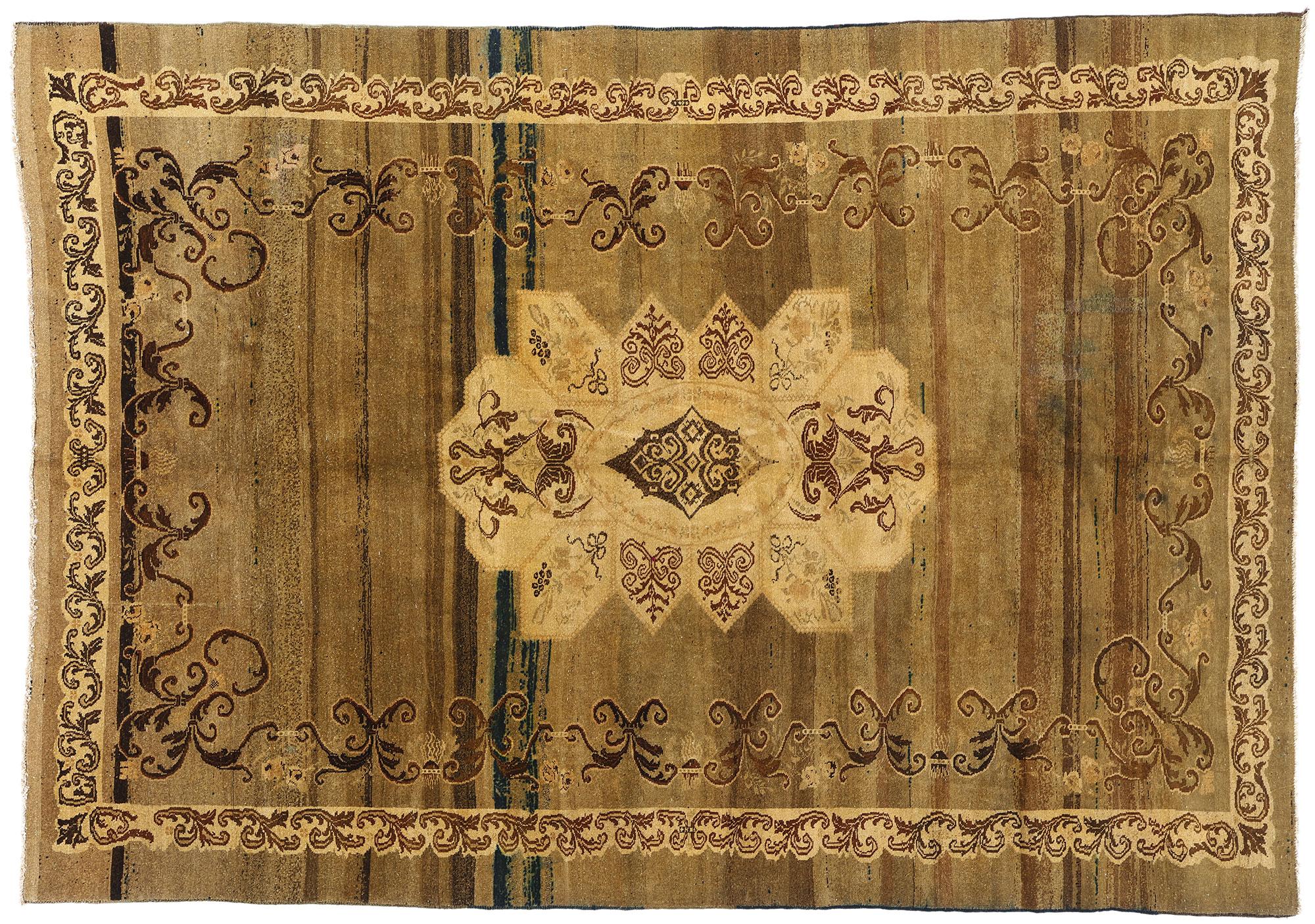 Türkischer Kars-Teppich aus der Mitte des Jahrhunderts mit traditionellem Stil im Angebot 3