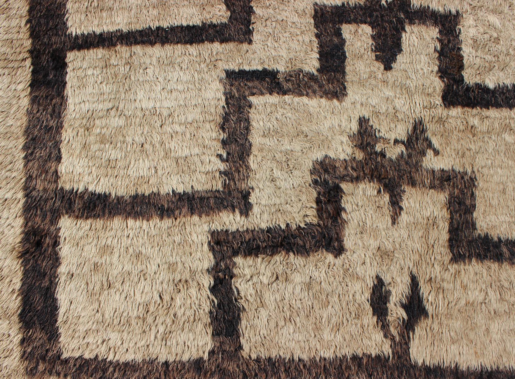 Mid-Century Turkish Tulu Carpet with Connected Tribal Pattern in Brown and Cream For Sale 1