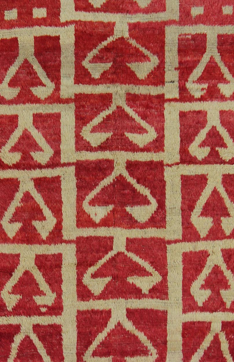 Hand-Knotted Mid-Century Turkish Tulu Carpet with Tribal Pattern in Red and Butter Cream For Sale