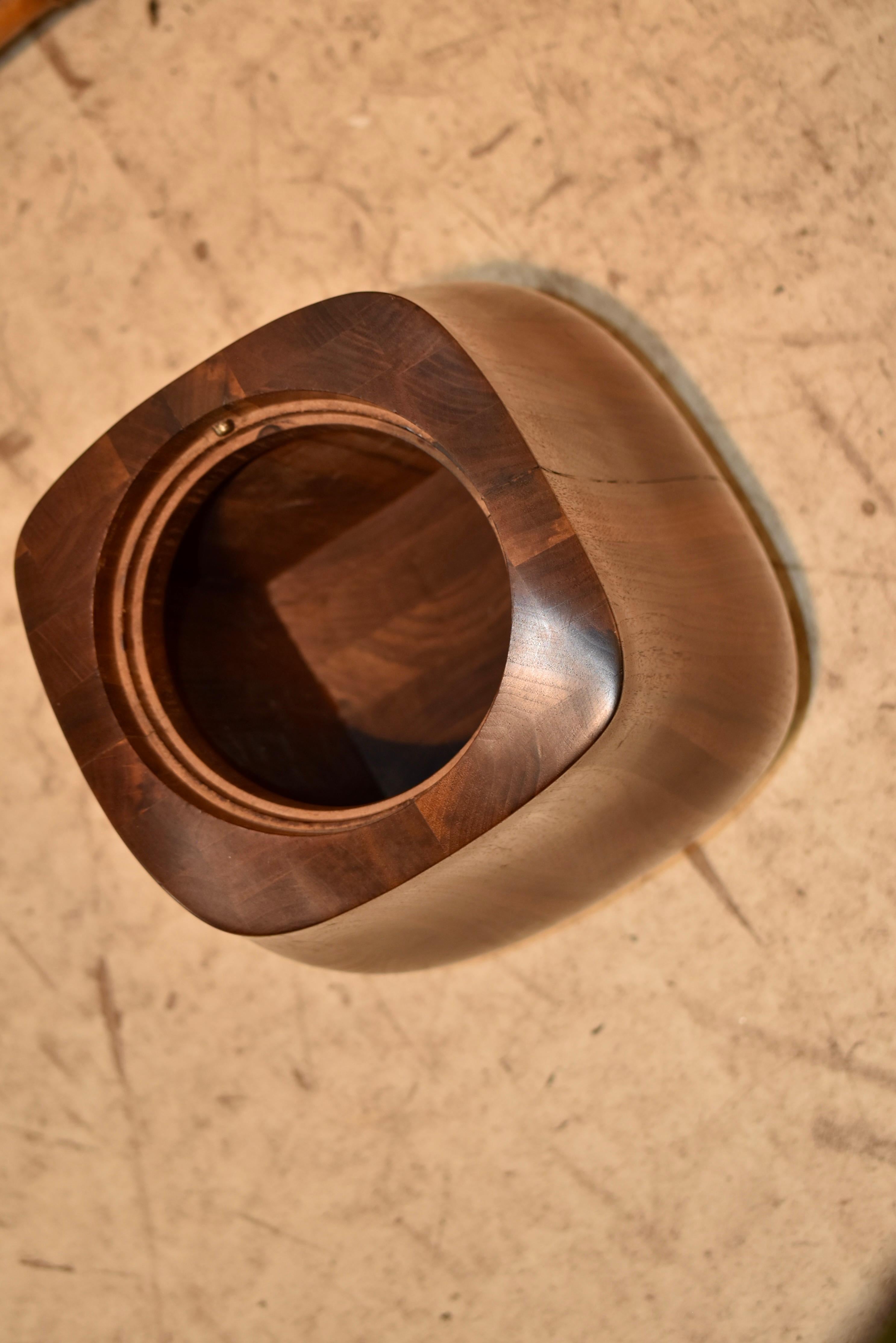 Mid-Century Turned Treen Jar, Circa 1960 For Sale 3