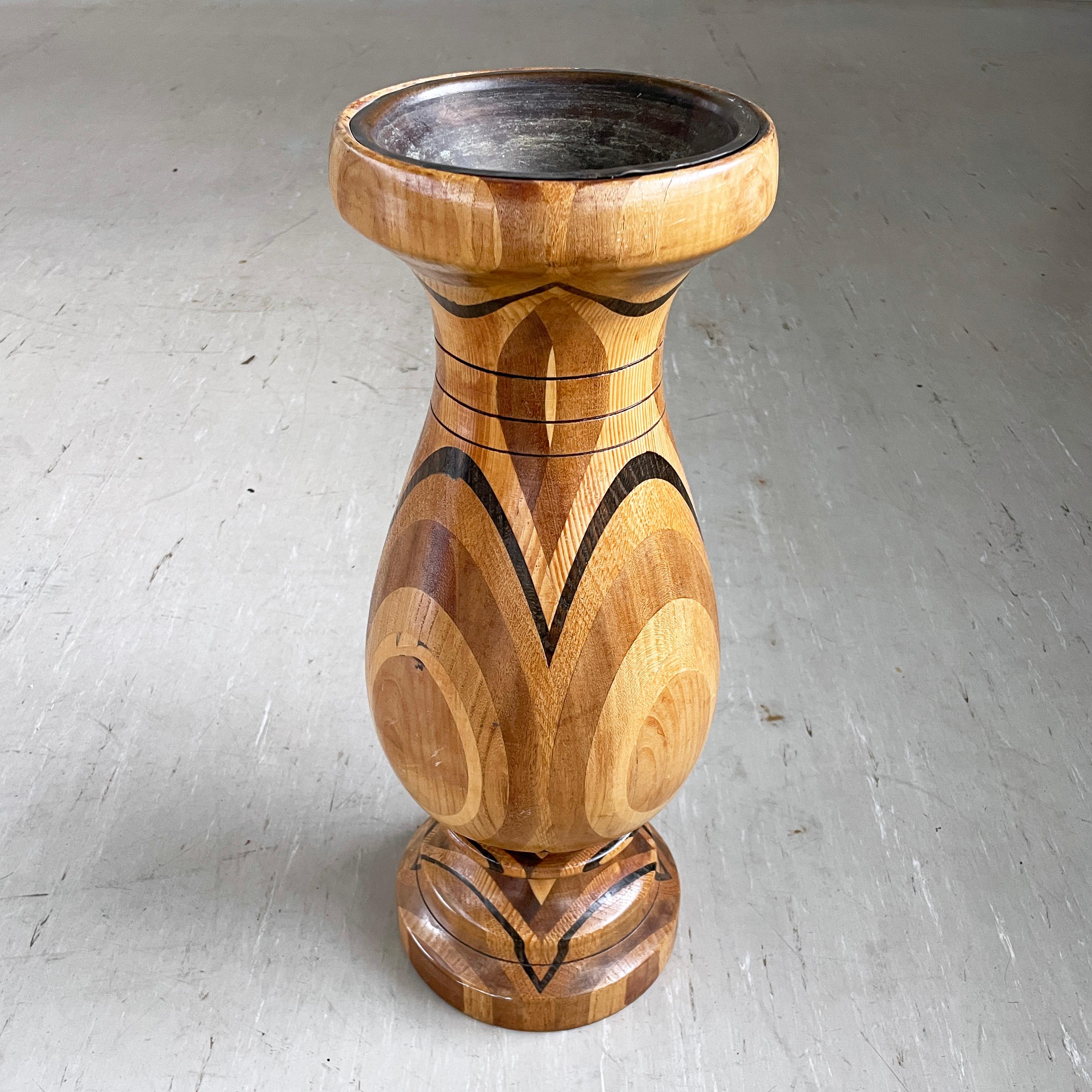 Vaso in legno tornito di metà secolo in vendita 8